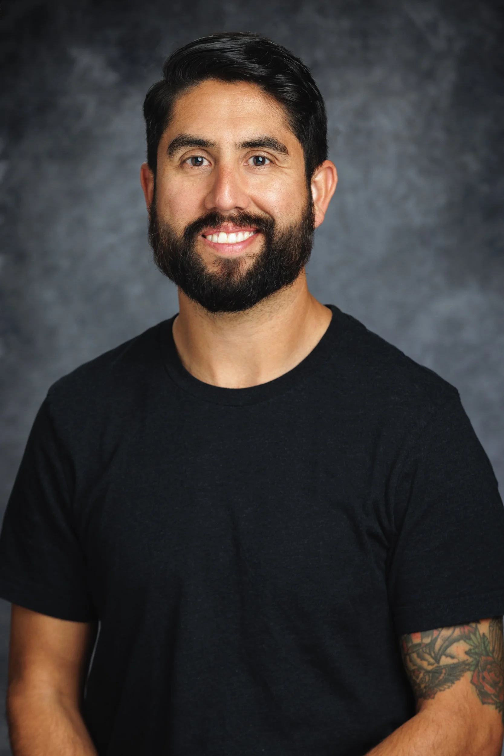 2023-04-06 Test Headshots-077-Edit.jpg