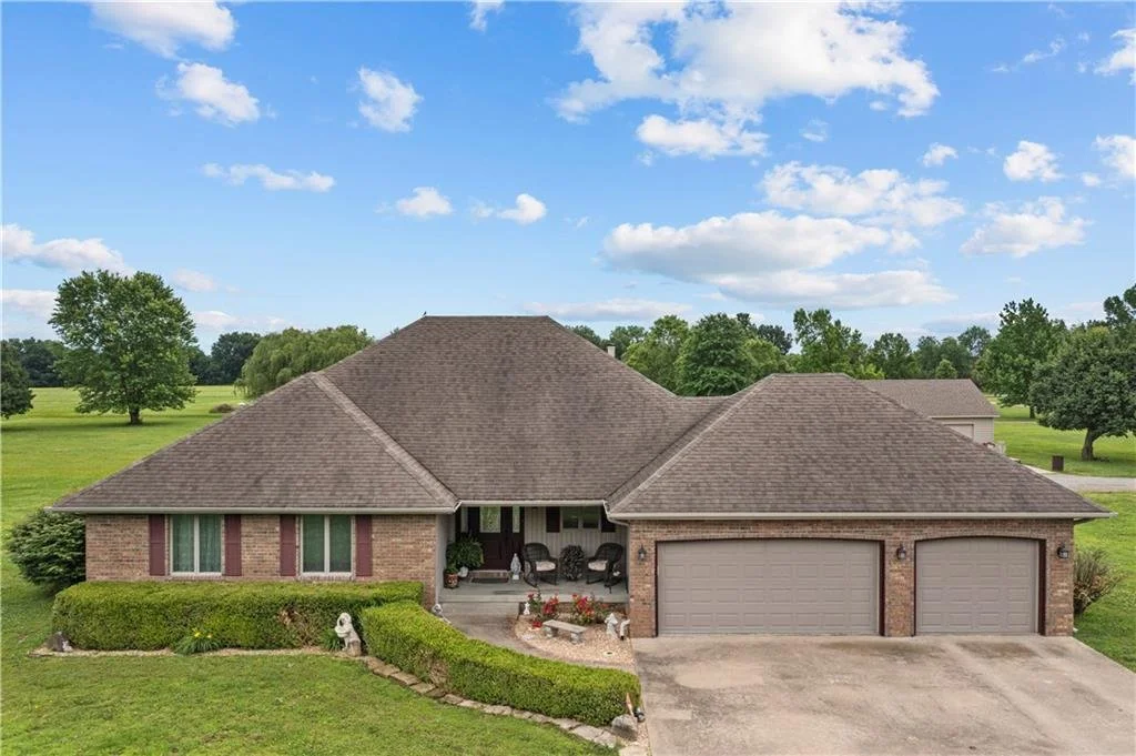 1606 N Free King Highway