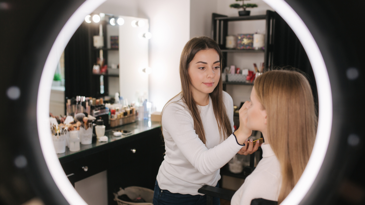 Makeup Artist: Interesting Facts That Go Beyond Beauty