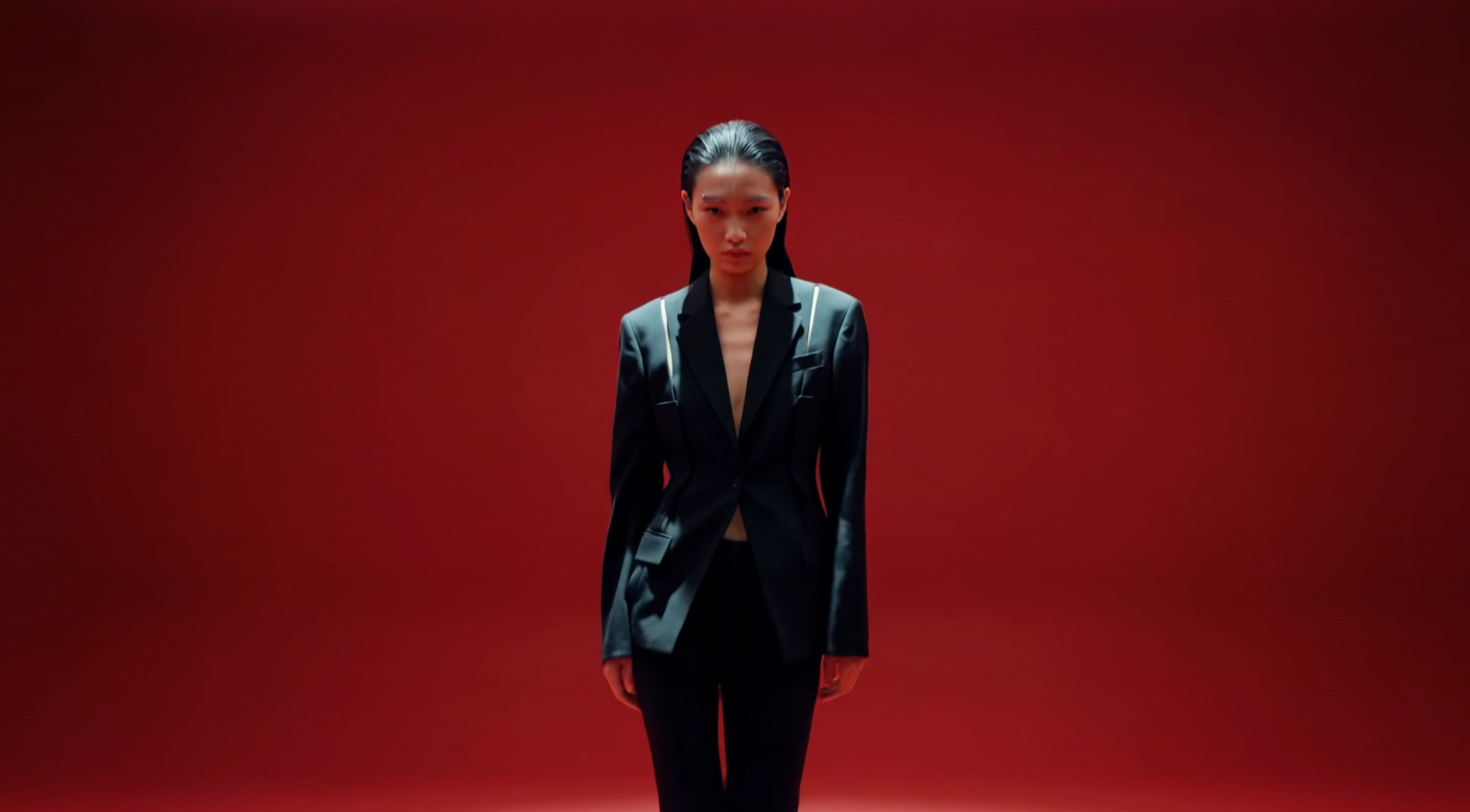 Is Fashion Design a Good Career in Canada? Salary, Jobs, and Industry Insights