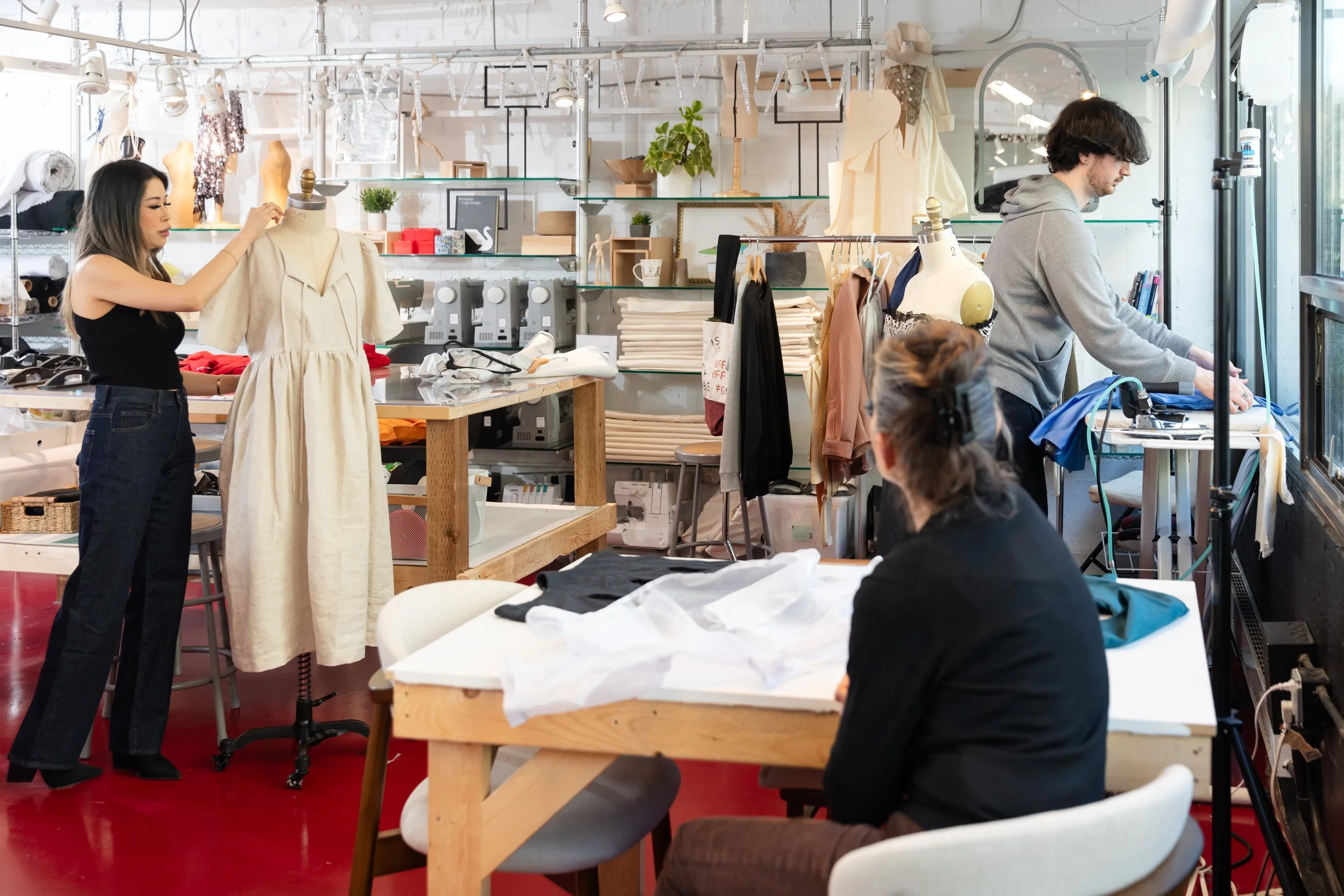 What Jobs Can You Get With a Fashion Design Diploma?