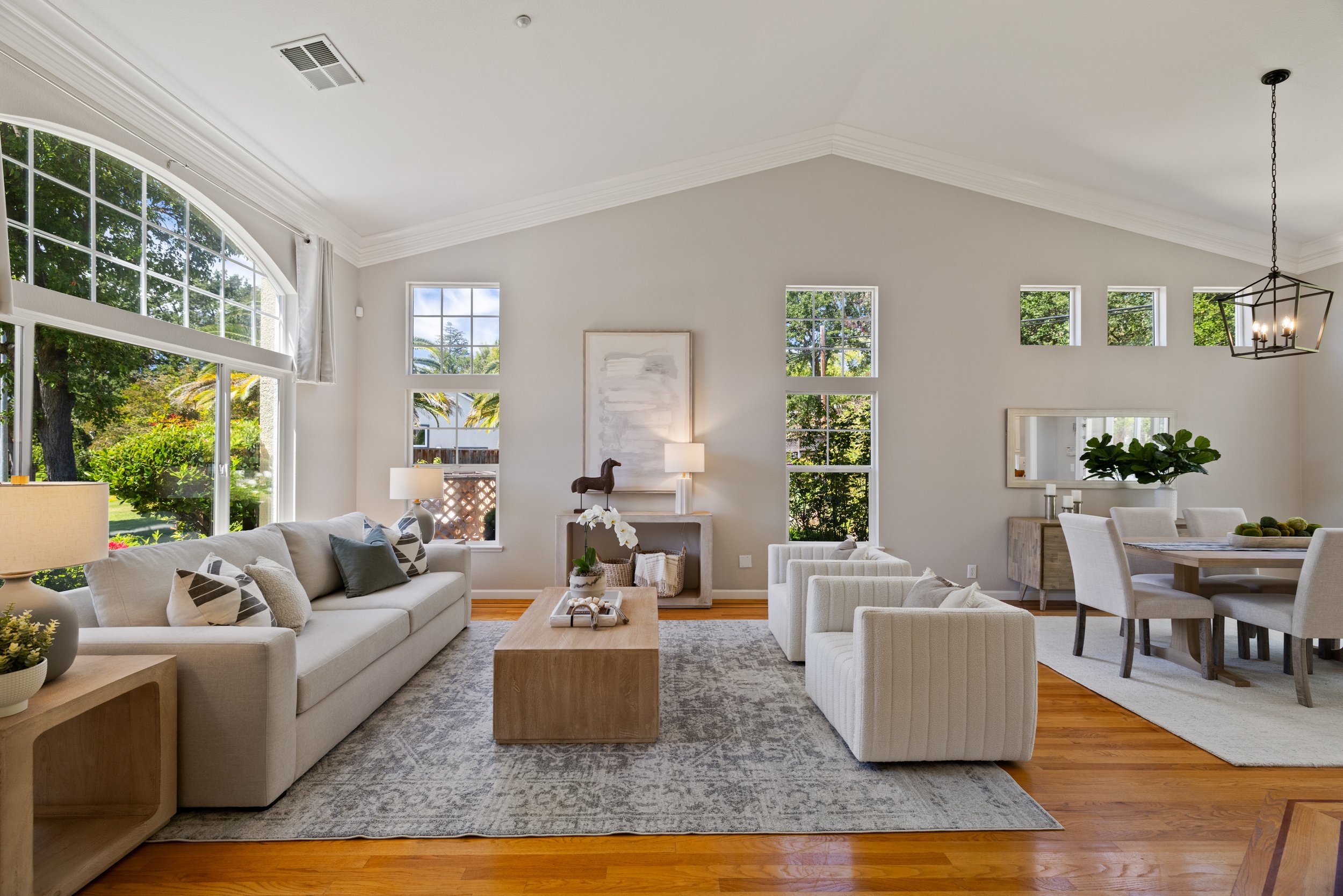 8 Living Room.jpg