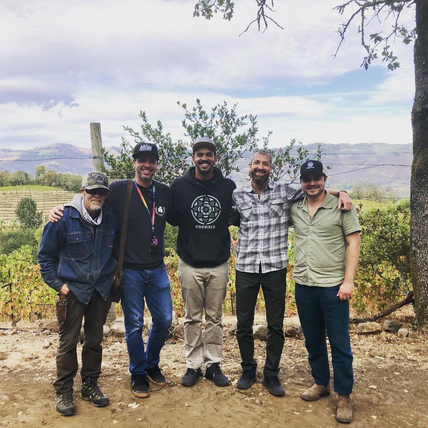 We took a quick break from harvest to hang with Mike Benzinger of @glentuckyfamilyfarm, @daviddowns of @leafly, @elimelrod and the @solfulca team to chat about the state of cannabis and the importance of craft producers. We are so grateful to have pe