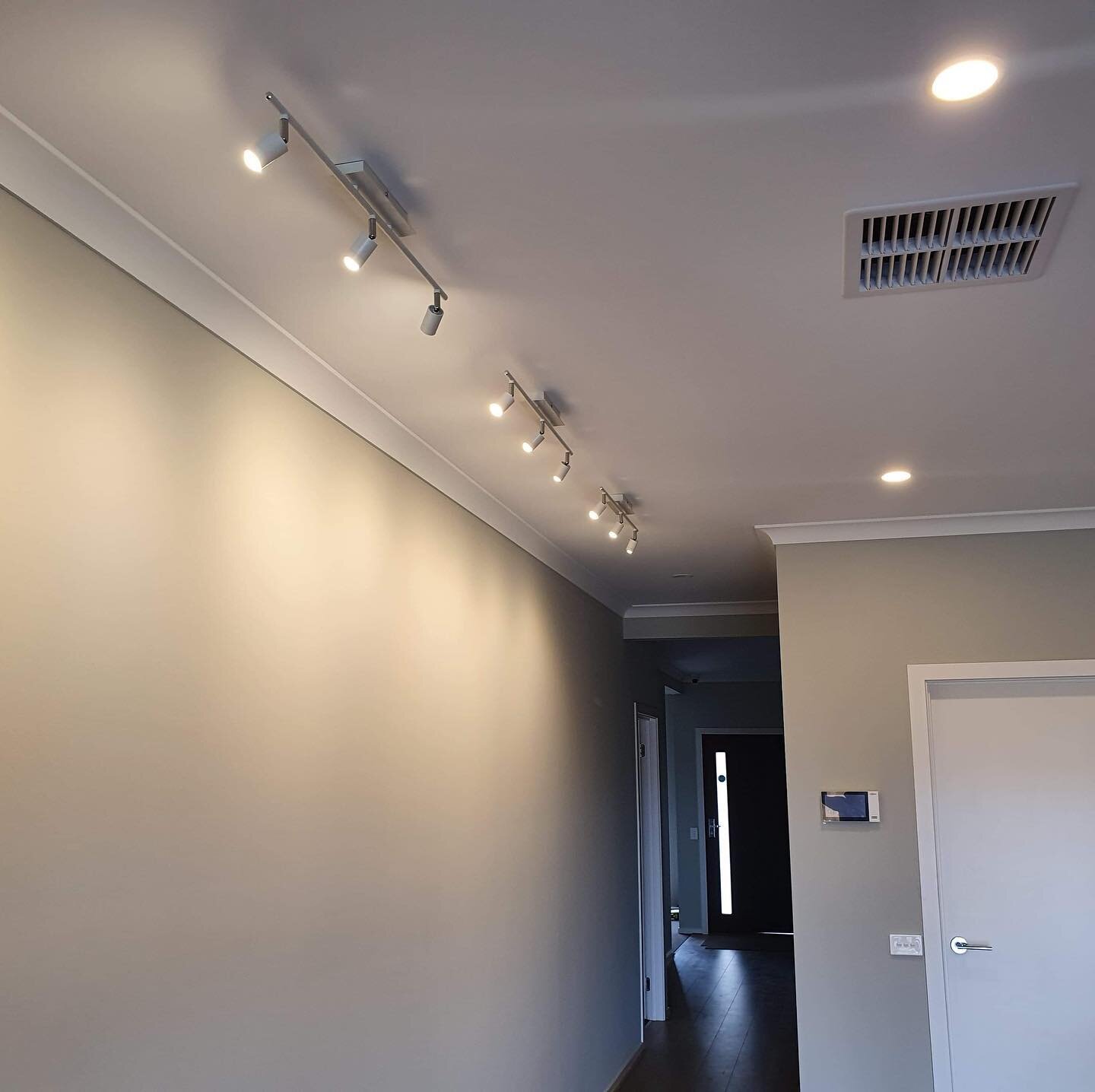 Track lighting and down lights installed today ✅ 

#elec #melbourneelectrician #electrician #electricians #electrical #contractor #renovation #sparky #sparkie #jobsite #job #worksite #construction #trade #tradie #work #home #developer #builders #buil