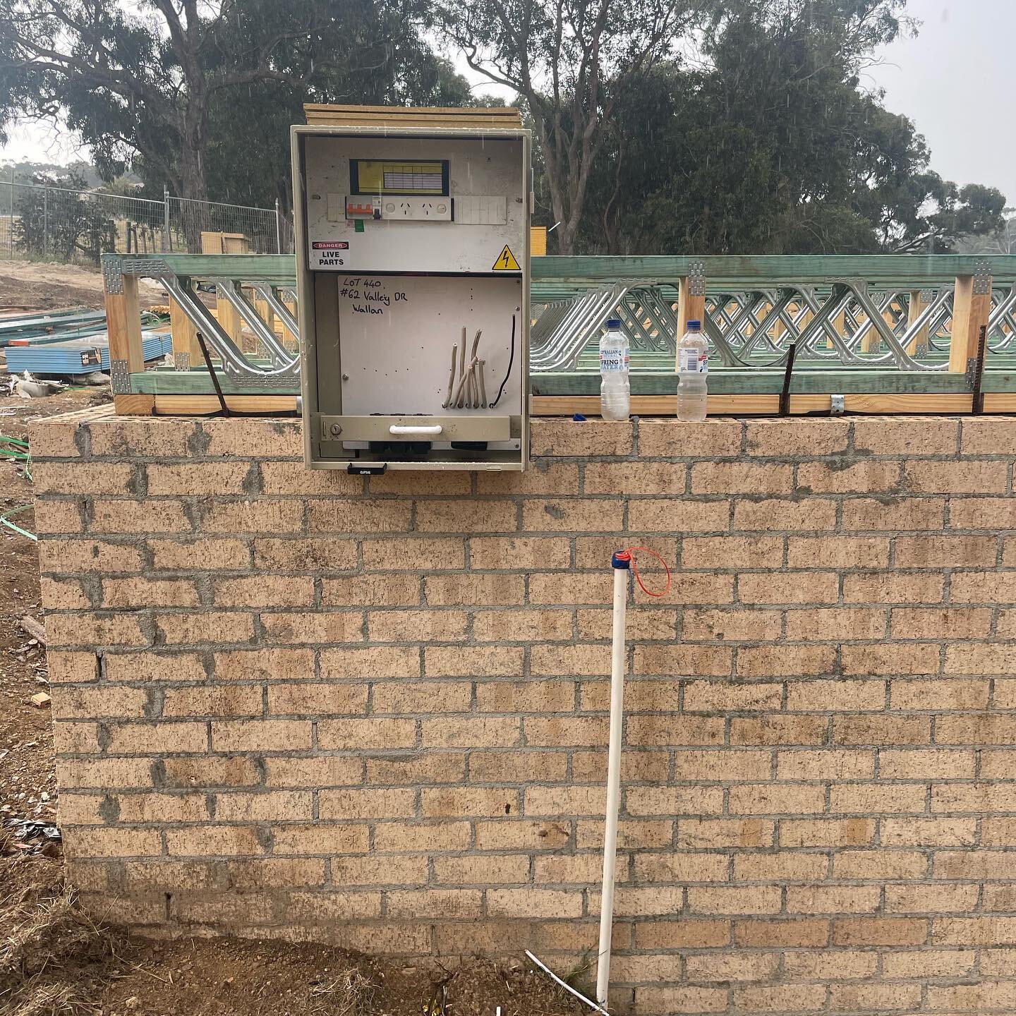3 phase underground completed for our Wallan project today, tricky one but got there! Looking forward to this one ⚡️

#elec #melbourneelectrician #electrician #electricians #electrical #contractor #renovation #sparky #sparkie #jobsite #job #worksite 