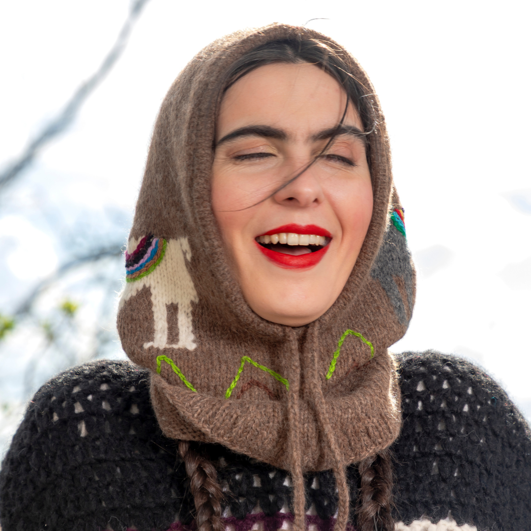 cagoule en laine d'alpaga tricoté  main au Perou