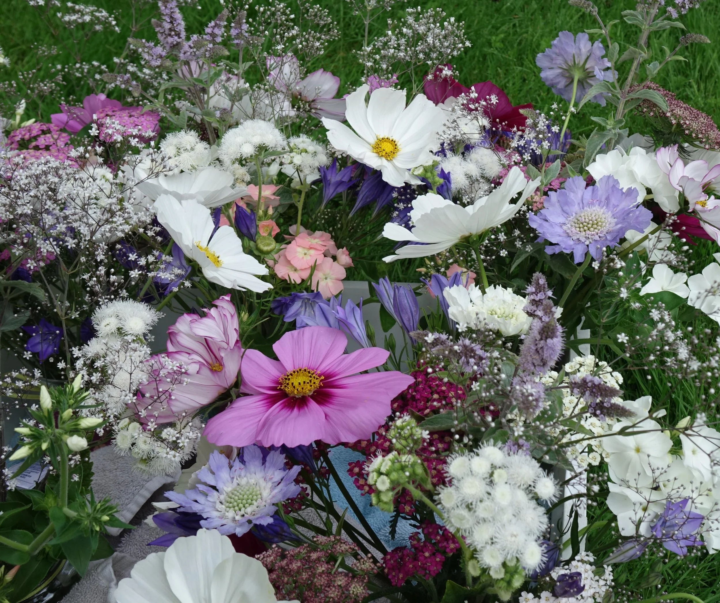 summer flower vase workshop Saturday 11th july 2026, 10am-12.00