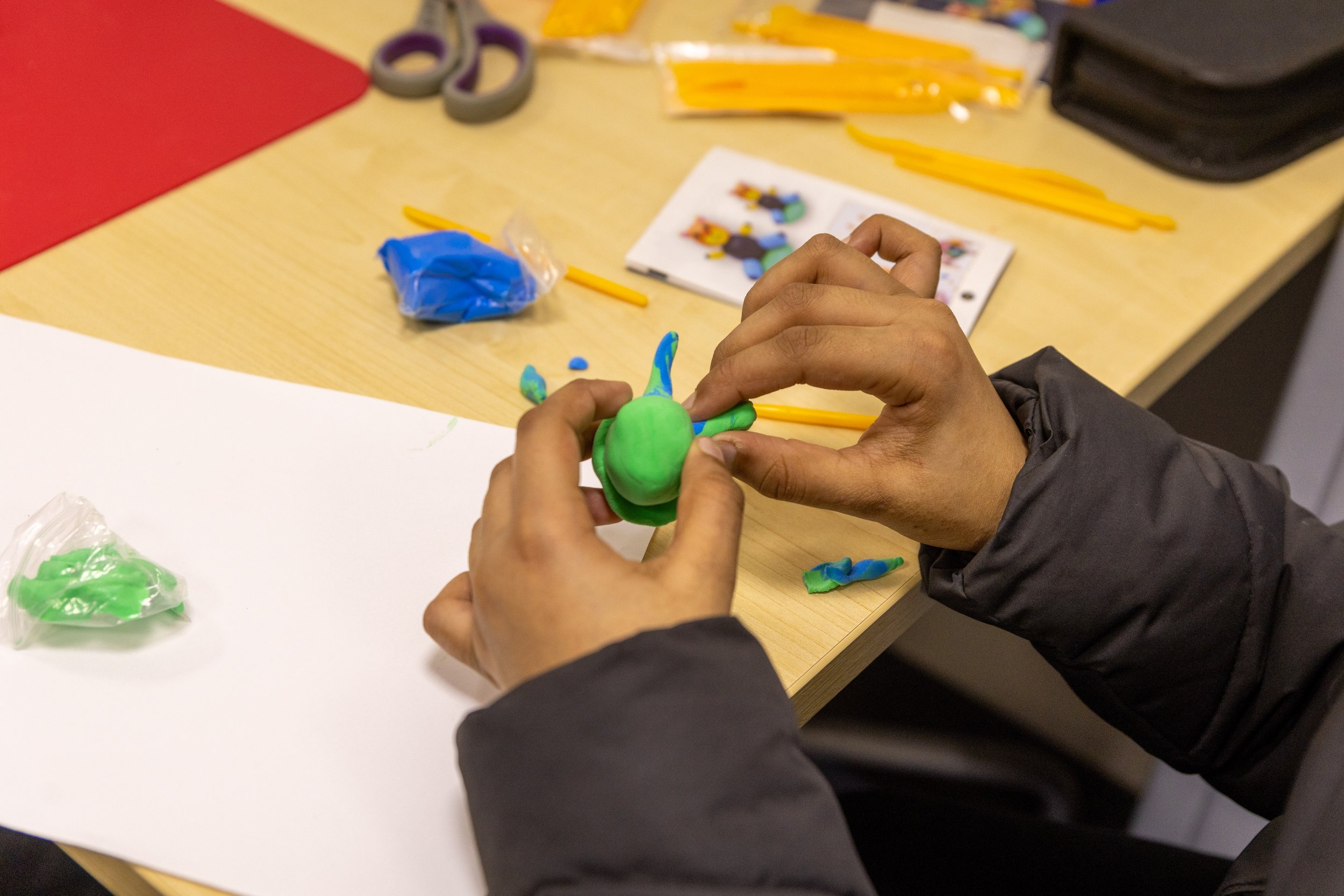 Why Schools Teach Children How to Pass Exams — But Not How to Use Their Hands