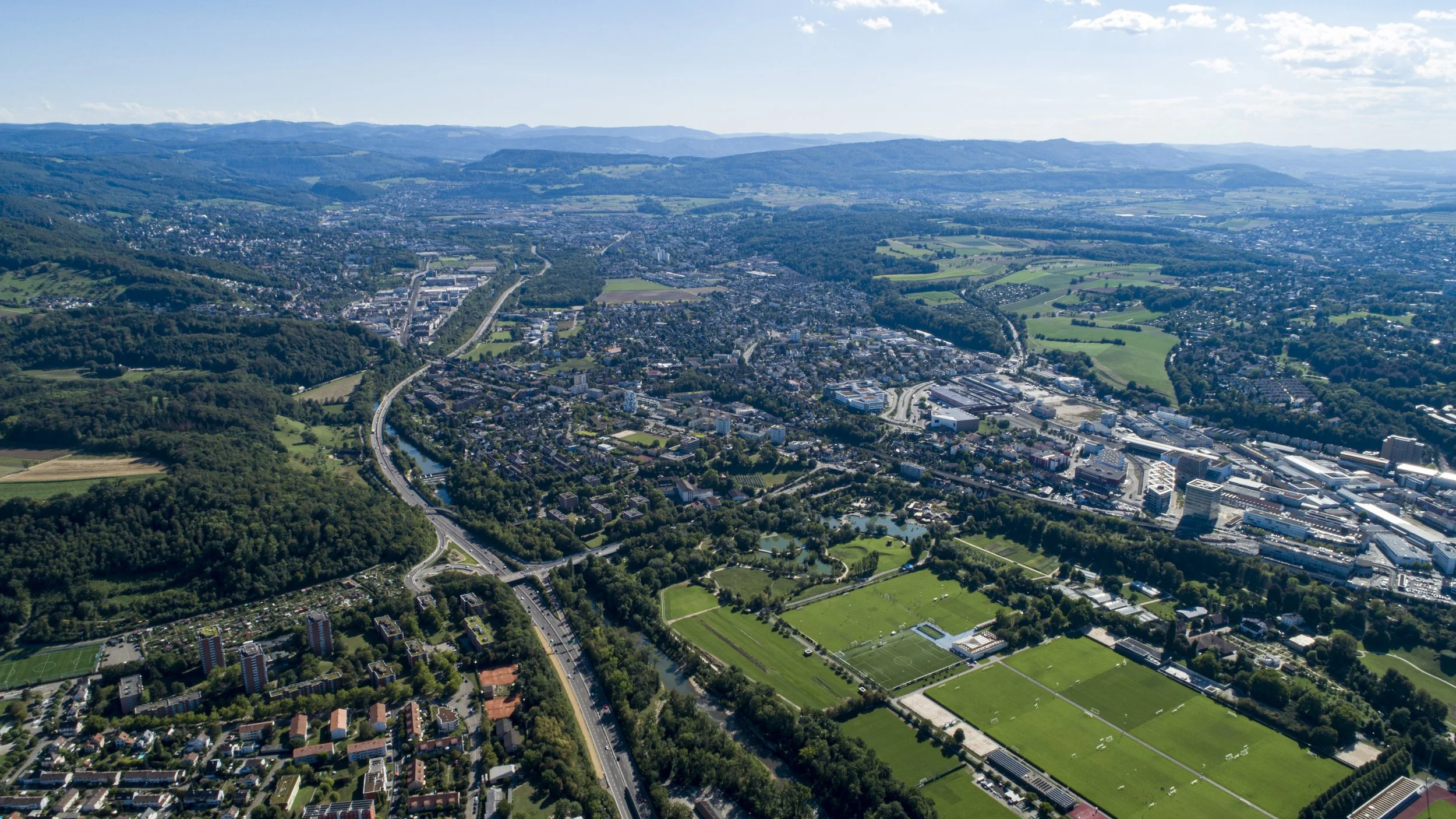 zweiwest-Droneshots-Basel-Aus-Einblicke-40.jpg