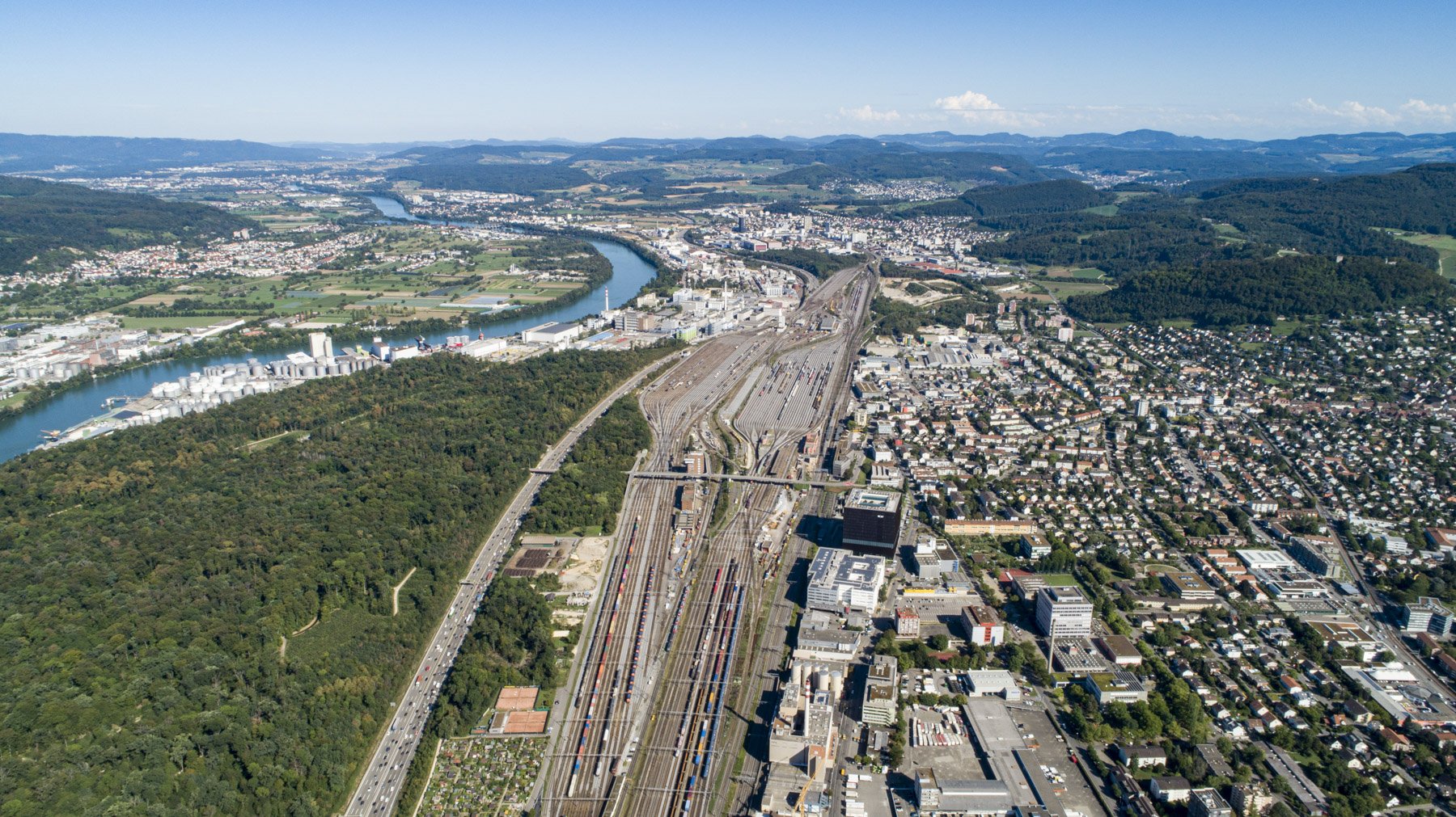 zweiwest Drohnenfotografie Ausblicke aus Basel und Einblicke in Basel