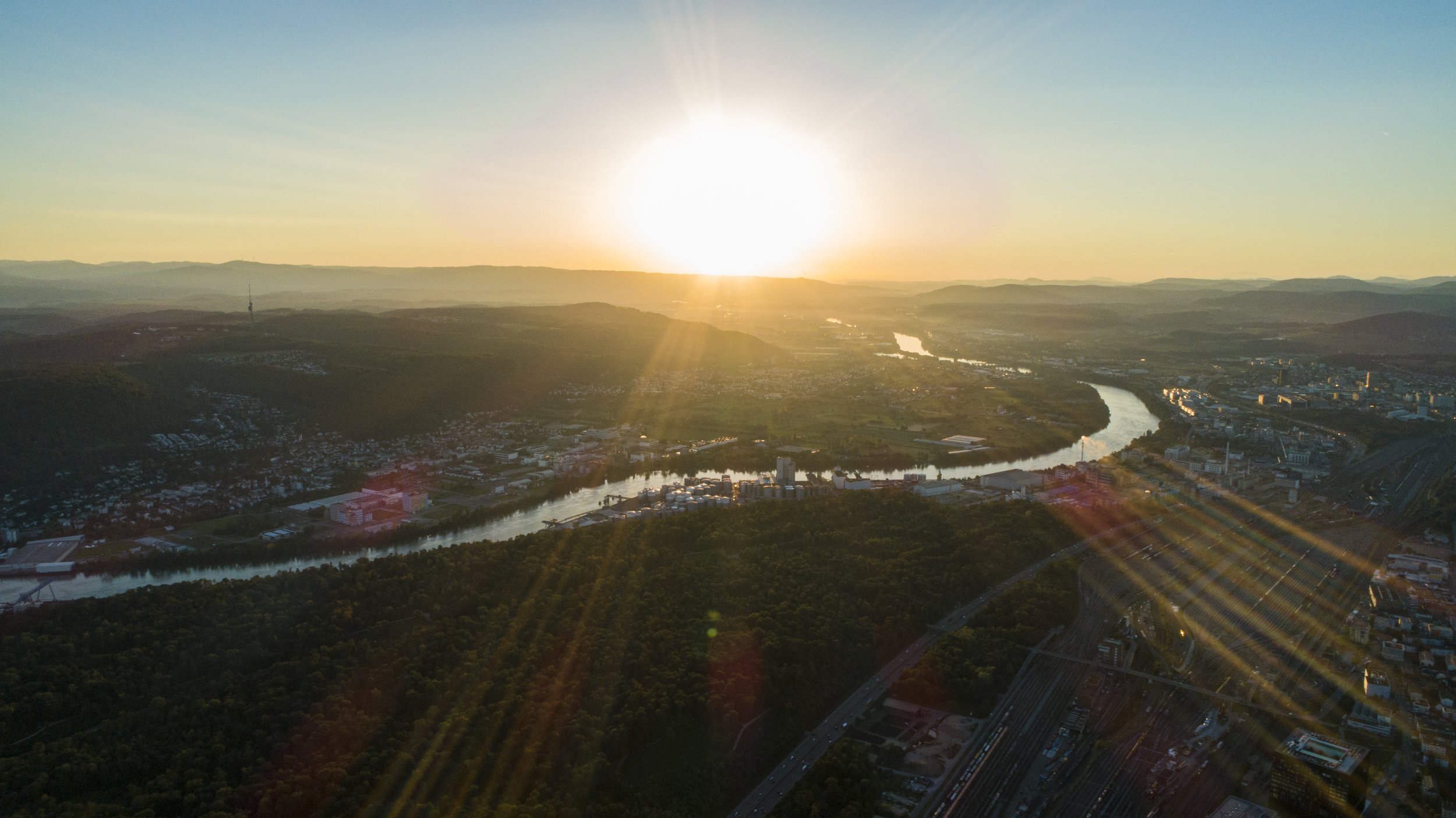 zweiwest-Droneshots-Basel-Aus-Einblicke-25.jpg