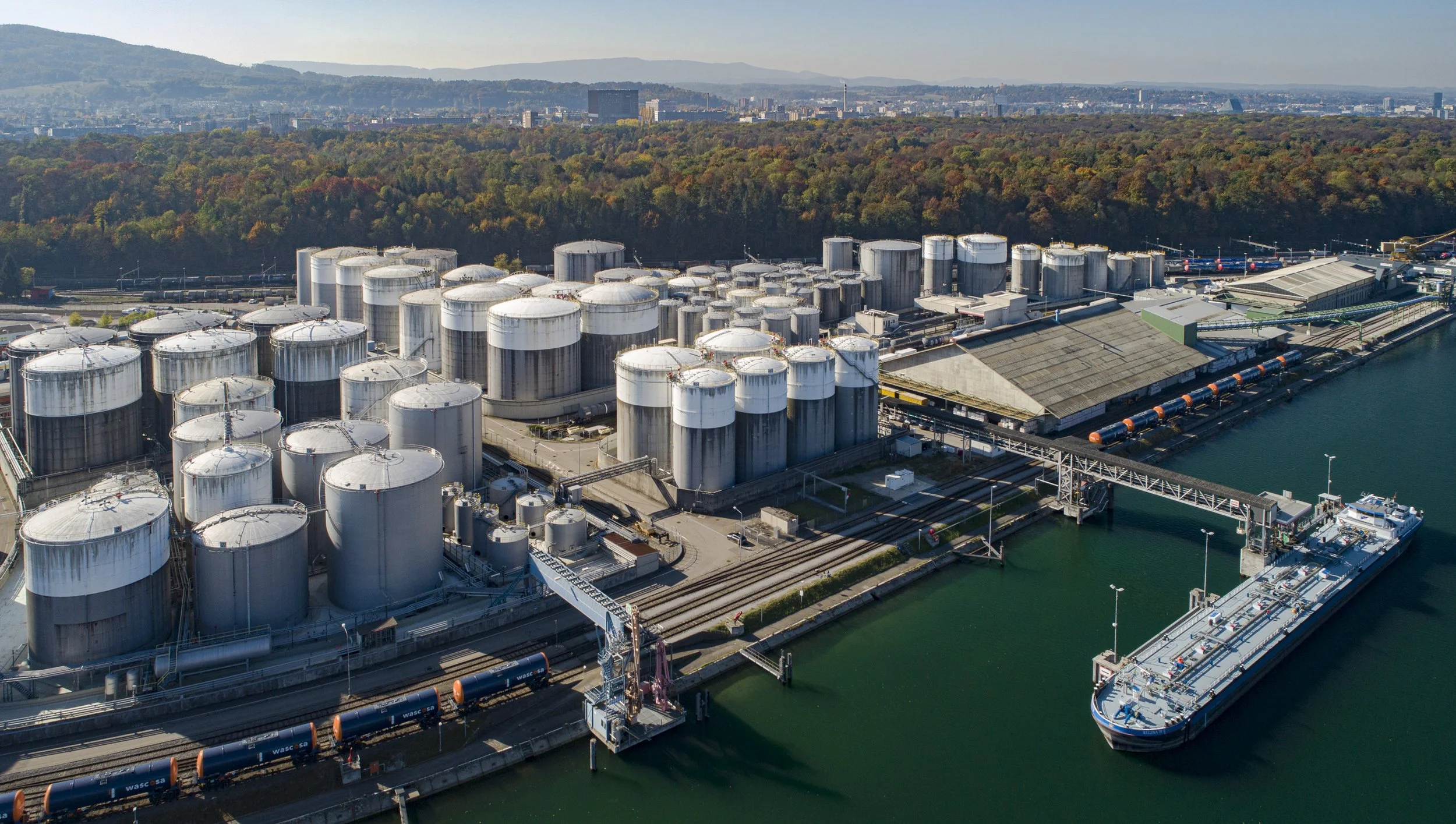 zweiwest-Droneshots-Auhafen-01.jpg
