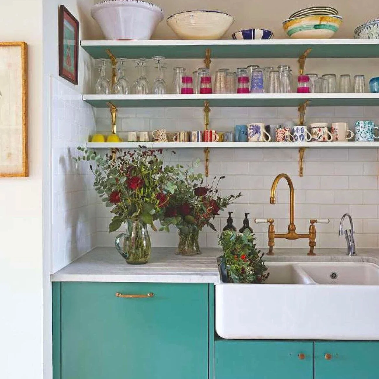 Lovely to do the flowers for @kateguinnessdesign at her beautiful house featured in this months @homesandgardensuk 🎄