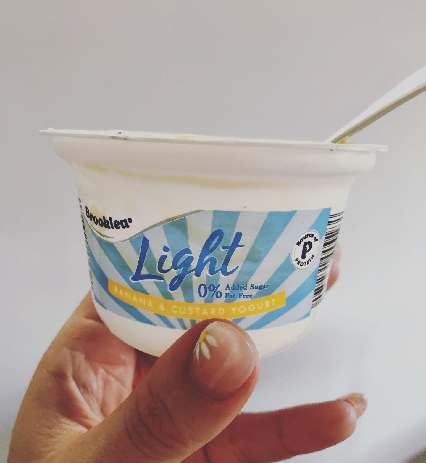 YUM! Has annoying else tried the 🍌 and custard 0% fat yoghurt from @aldiuk 😋 I best wash-up my dishes from lunch and make a move to Colchester to train my evening clients! Looking forward to seeing you all 😃