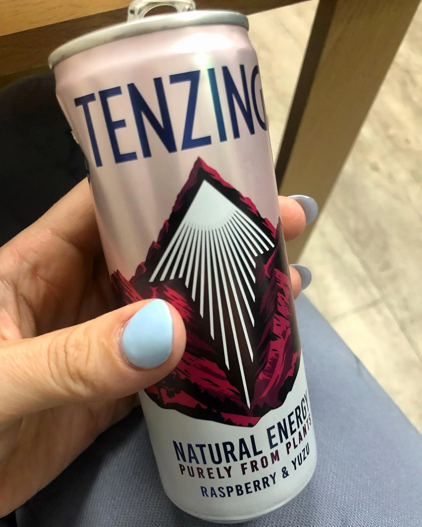 Loving these plant based natural @tenzing energy drinks! Keeping me energised for my long 11 hour day today 💃🏻 can’t wait to train you all!!