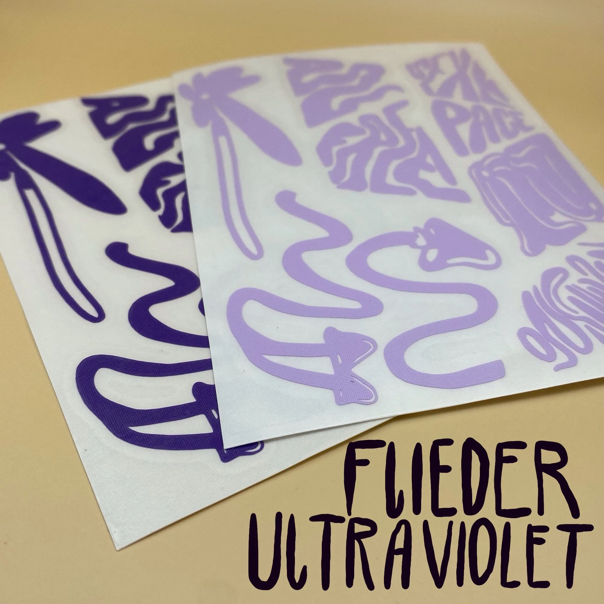 Fahrradaufkleber_Outsideiffreedom-ultravioletflieder.jpg