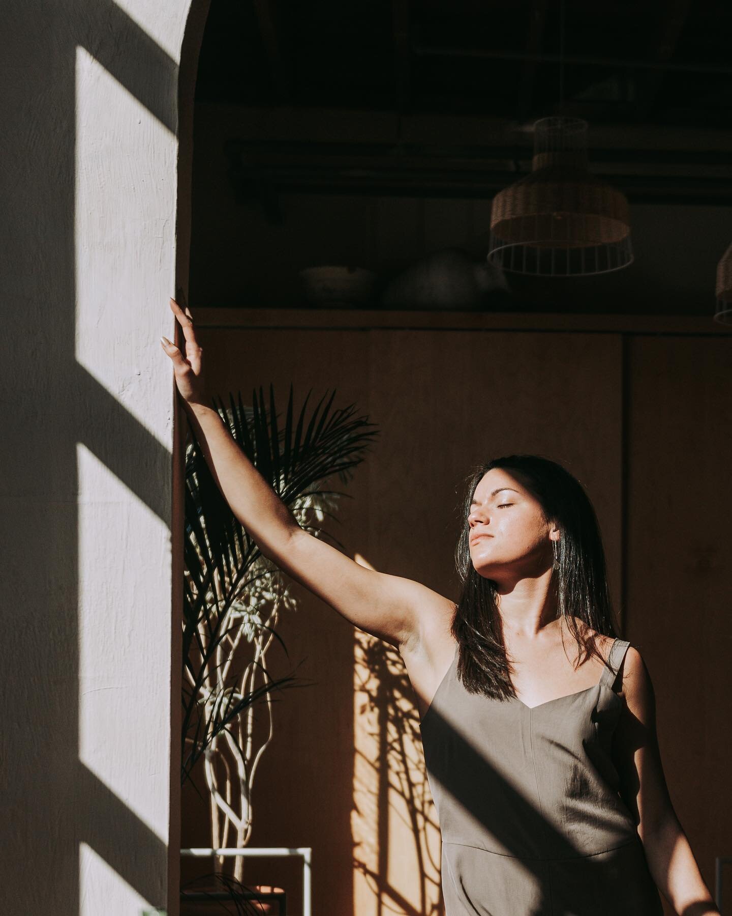 I took over 1000 photos at this shoot and want so badly to sit down and go through them all but life has just been so hectic lately. 
I had just enough time this morning to edit this photo of the stunning @_c_yvette_ ❤️