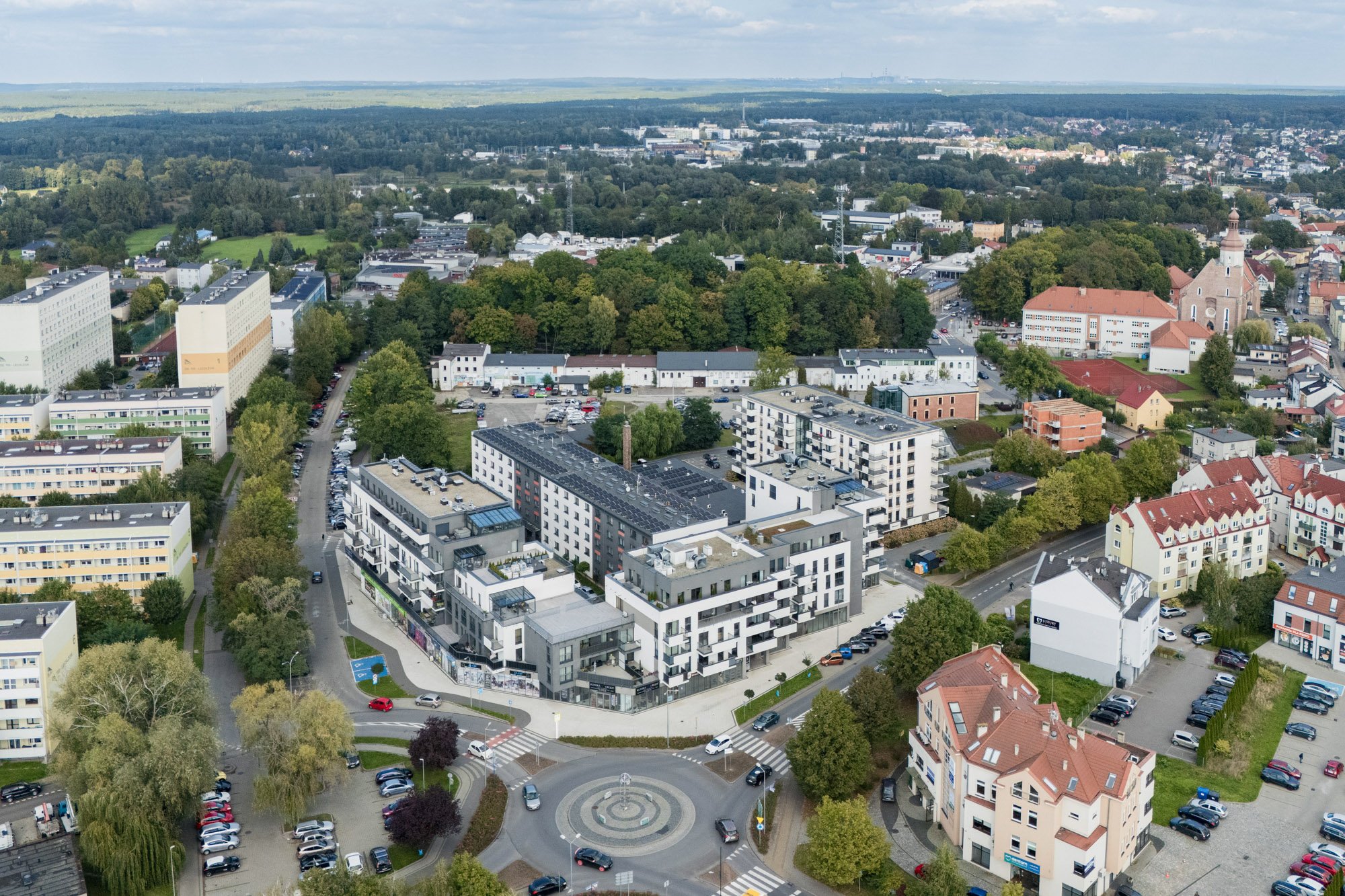 sesja nieruchomości, blok developerski z drona