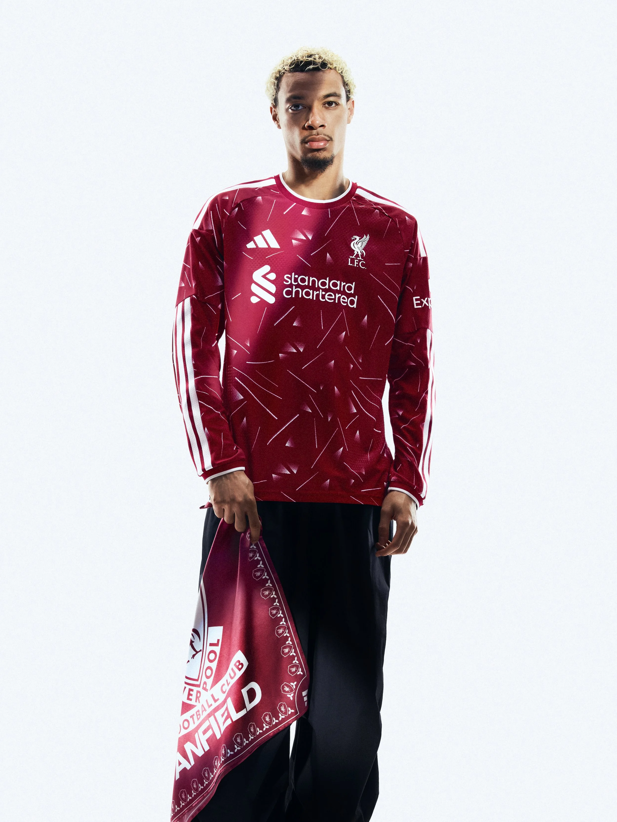 H24803_FW26_LIVERPOOL_HOME_PLAYER_KB8251_EKITIKE_03_RGB.jpg