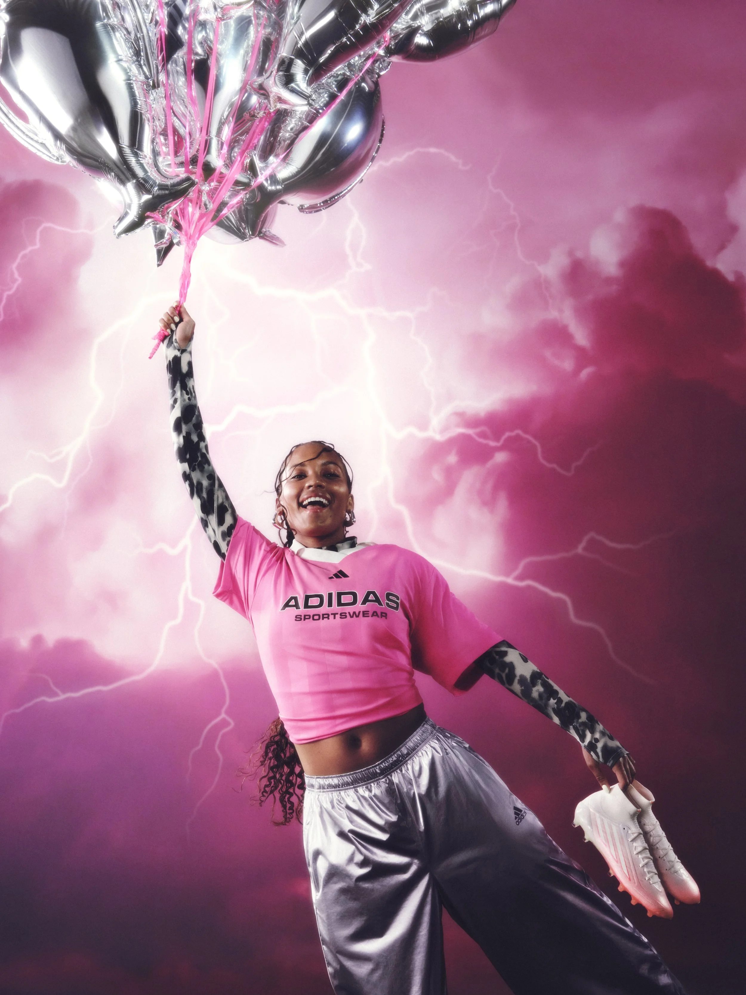 H24781_F50_FW26_PLAYER_VICKY_IH4459_SHOT23_3X4_RGB.jpeg