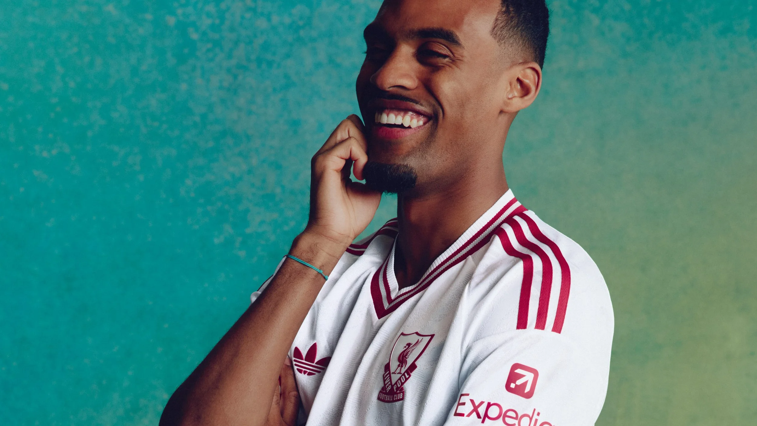 H24803_FW26_LIVERPOOL_AWAY_PLAYER_KA6859_GRAVENBERCH_01_16X9.jpg