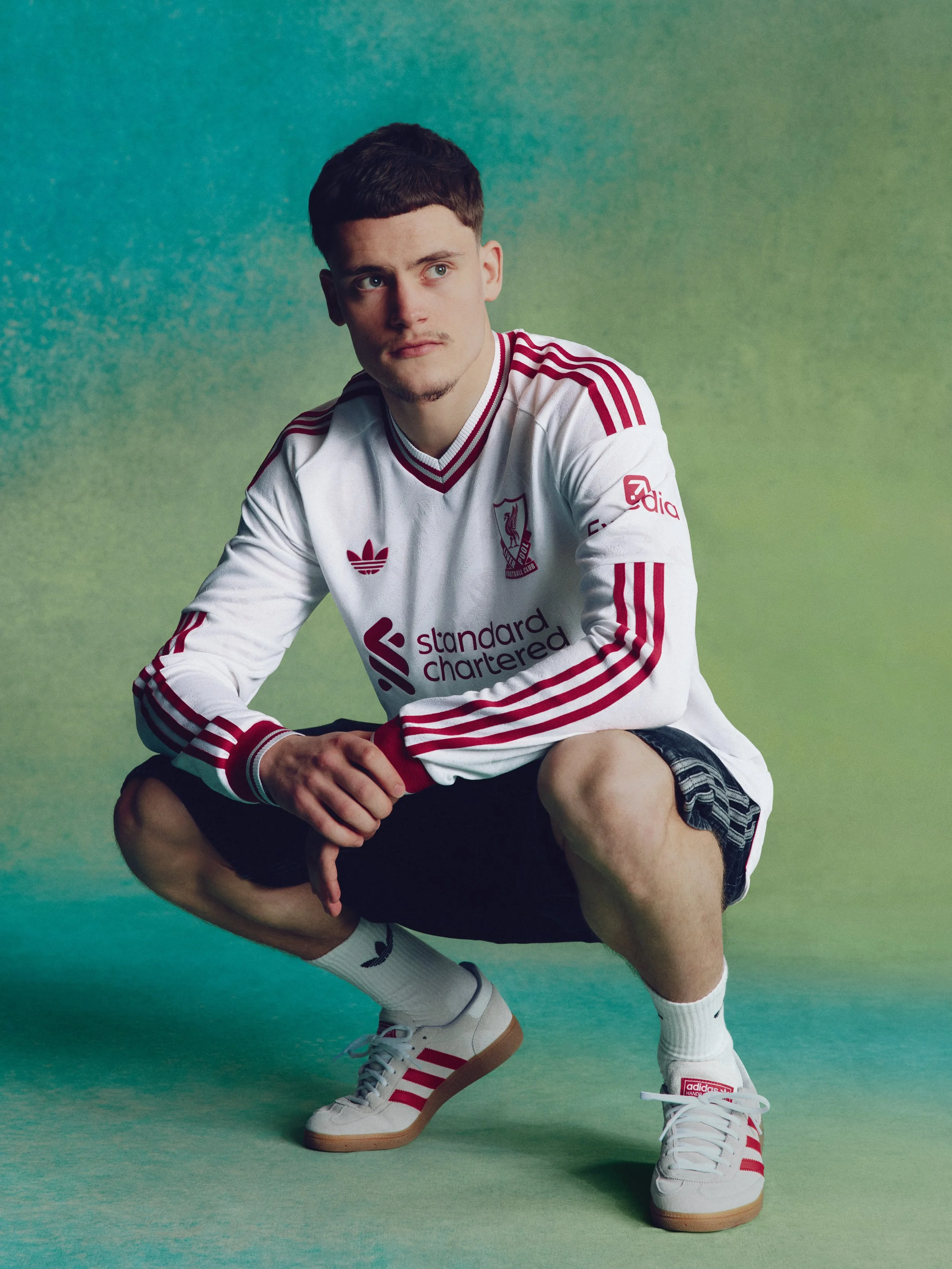 H24803_FW26_LIVERPOOL_AWAY_PLAYER_KB8308_KK3017_WIRTZ_02_3X4.jpeg