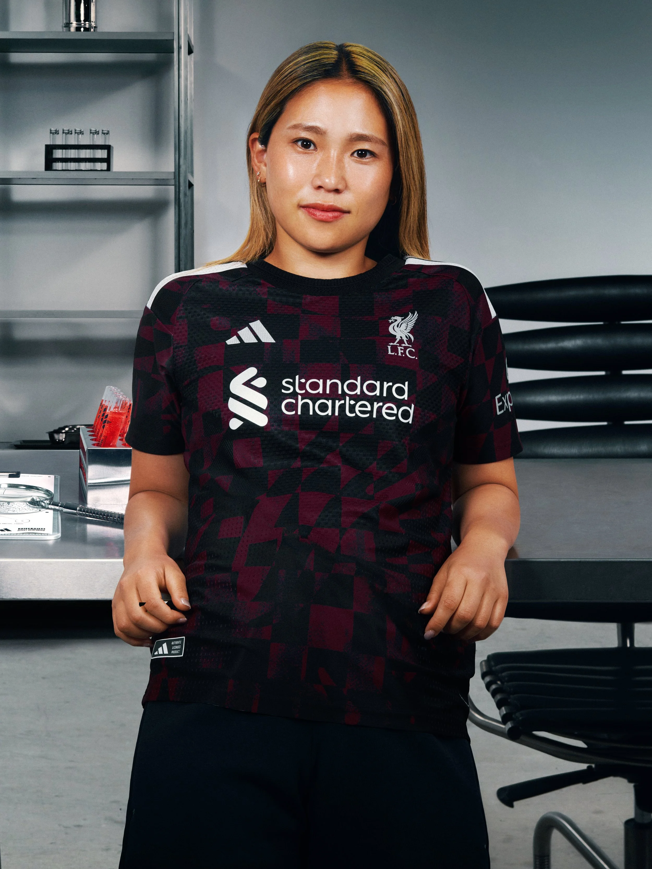 H24803_FW26_LIVERPOOL_THIRD_PLAYER_KB8282_KY8902_NAGANO_3x4.jpg
