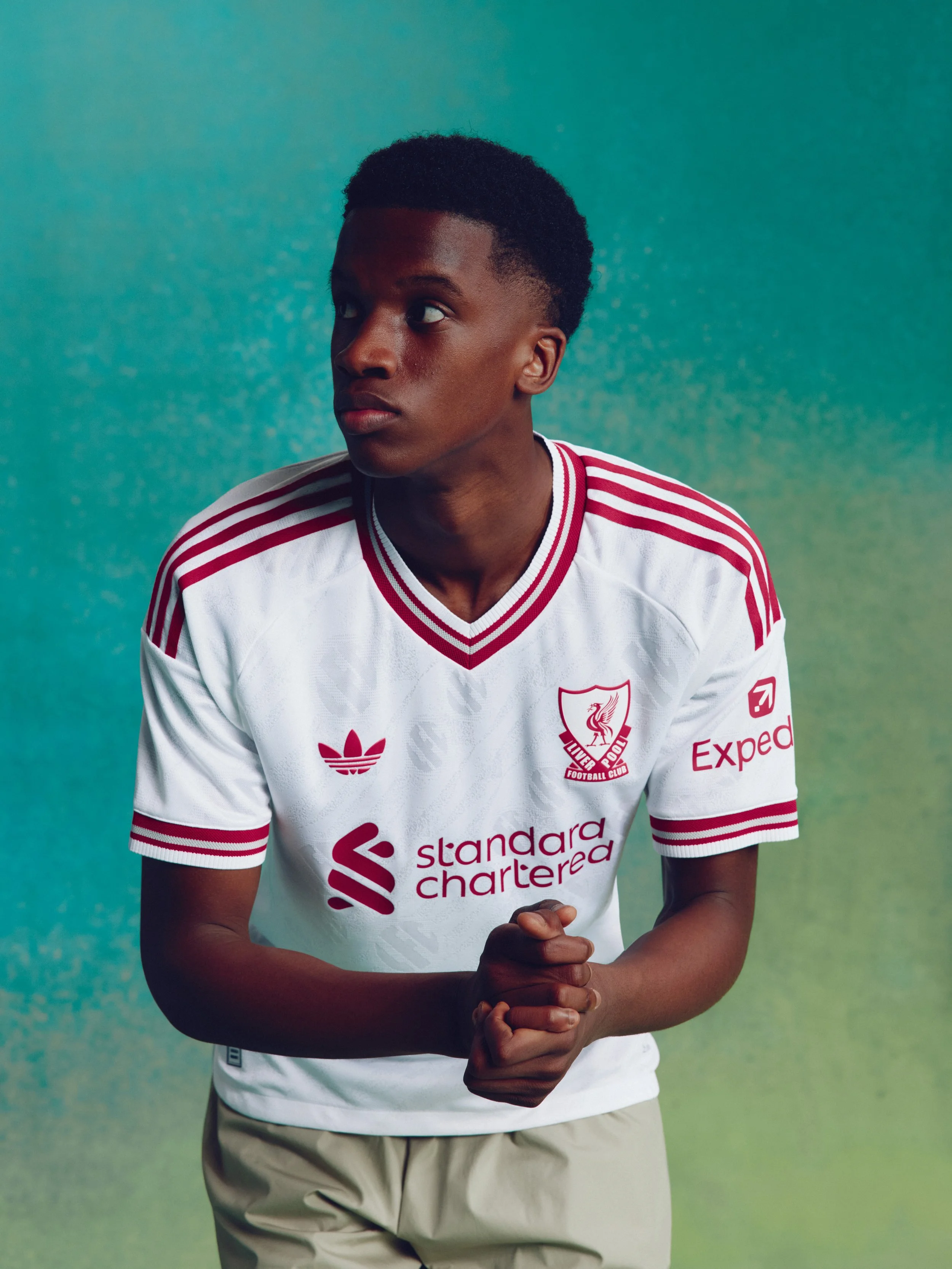 H24803_FW26_LIVERPOOL_AWAY_PLAYER_KA6859_NYONI_02_3X4.jpeg