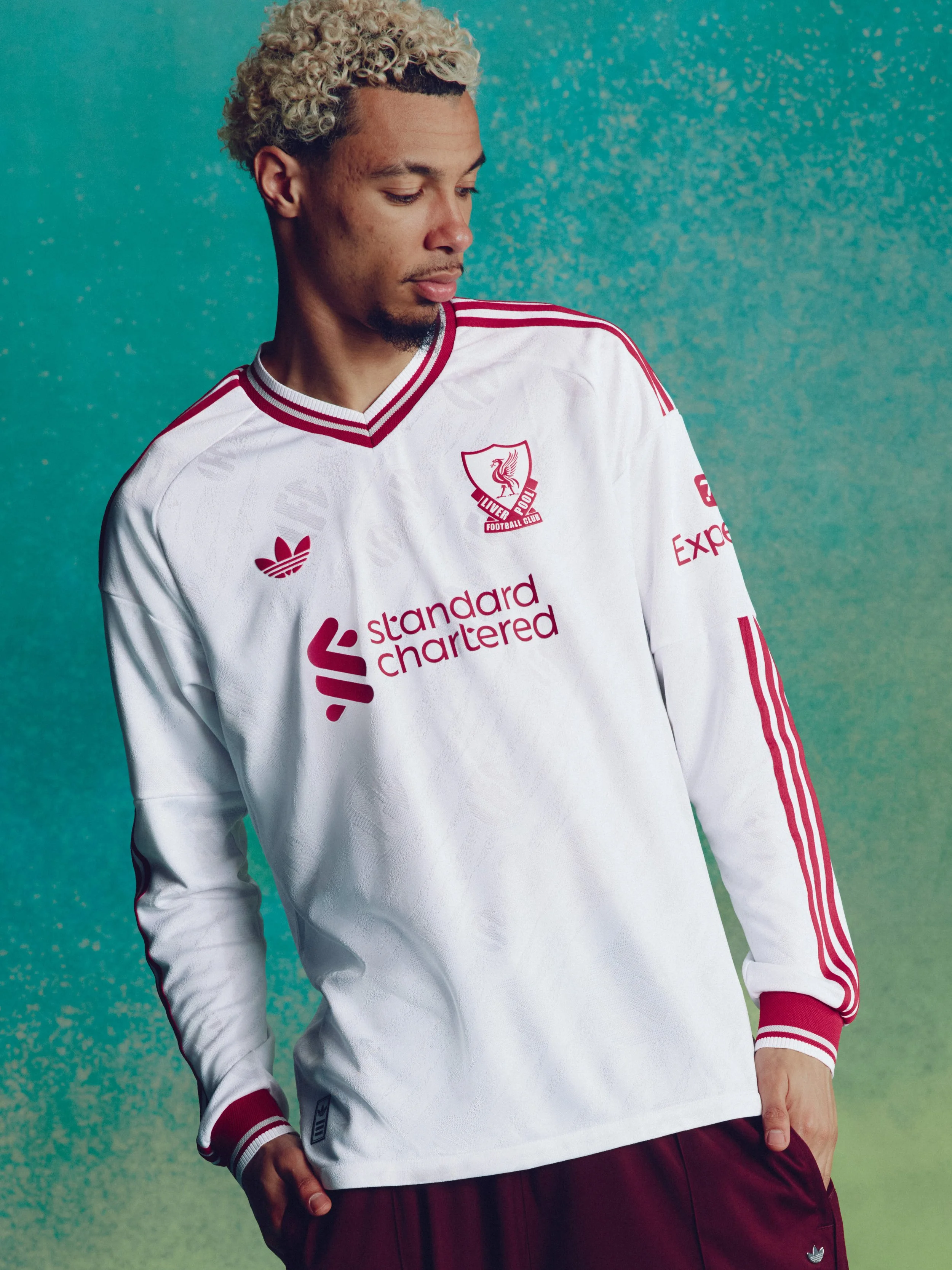 H24803_FW26_LIVERPOOL_AWAY_PLAYER_KB8308_EKITIKE_04_3X4.jpeg