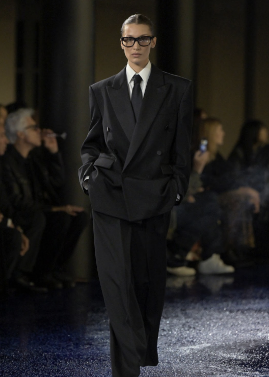 Saint Laurent Spring 25, Look 33