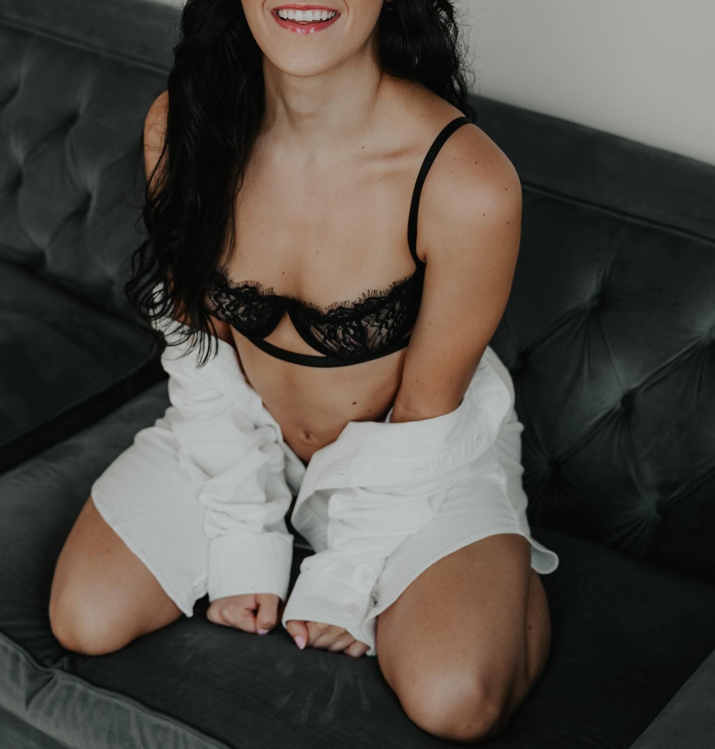 🖤DAY ONE // BOUDOIR GIVEAWAY

✨Surprise! I&rsquo;m giving away a FREE  BOUDOIR MARATHON SLOT (Jan 23-24) and a lil photo book of your top favs to say thank you for a freaking amazing 2020. I am super grateful for the opportunities that have been pre