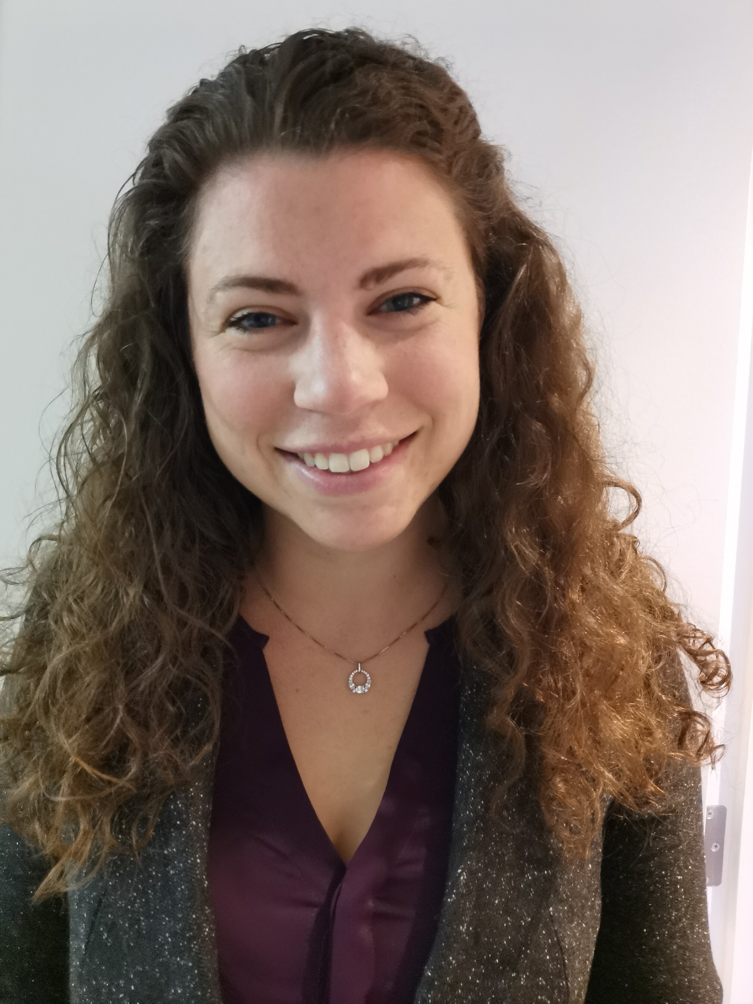 Originally from Vancouver, Canada, Kaitlyn made her way overseas to Oxford to pursue a DPhil exploring the mechanism by which Parkinson’s Disease is caused, with the hope of developing improved therapeutics. After completing her bachelors degree at …