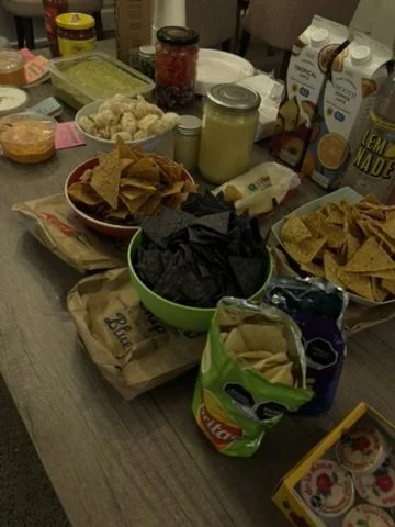 Clarendon_Reheating_Nachos_Night_Photo3.jpg