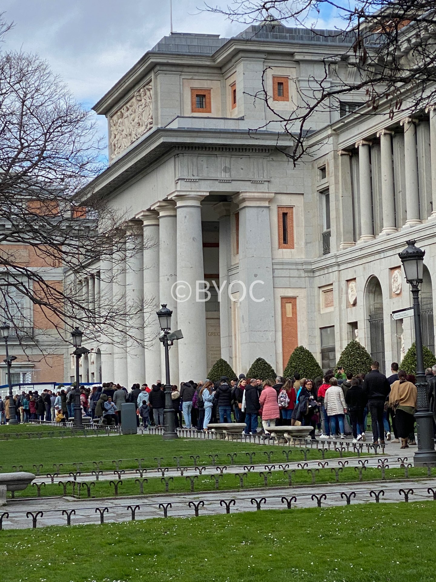 The queue for The Prado