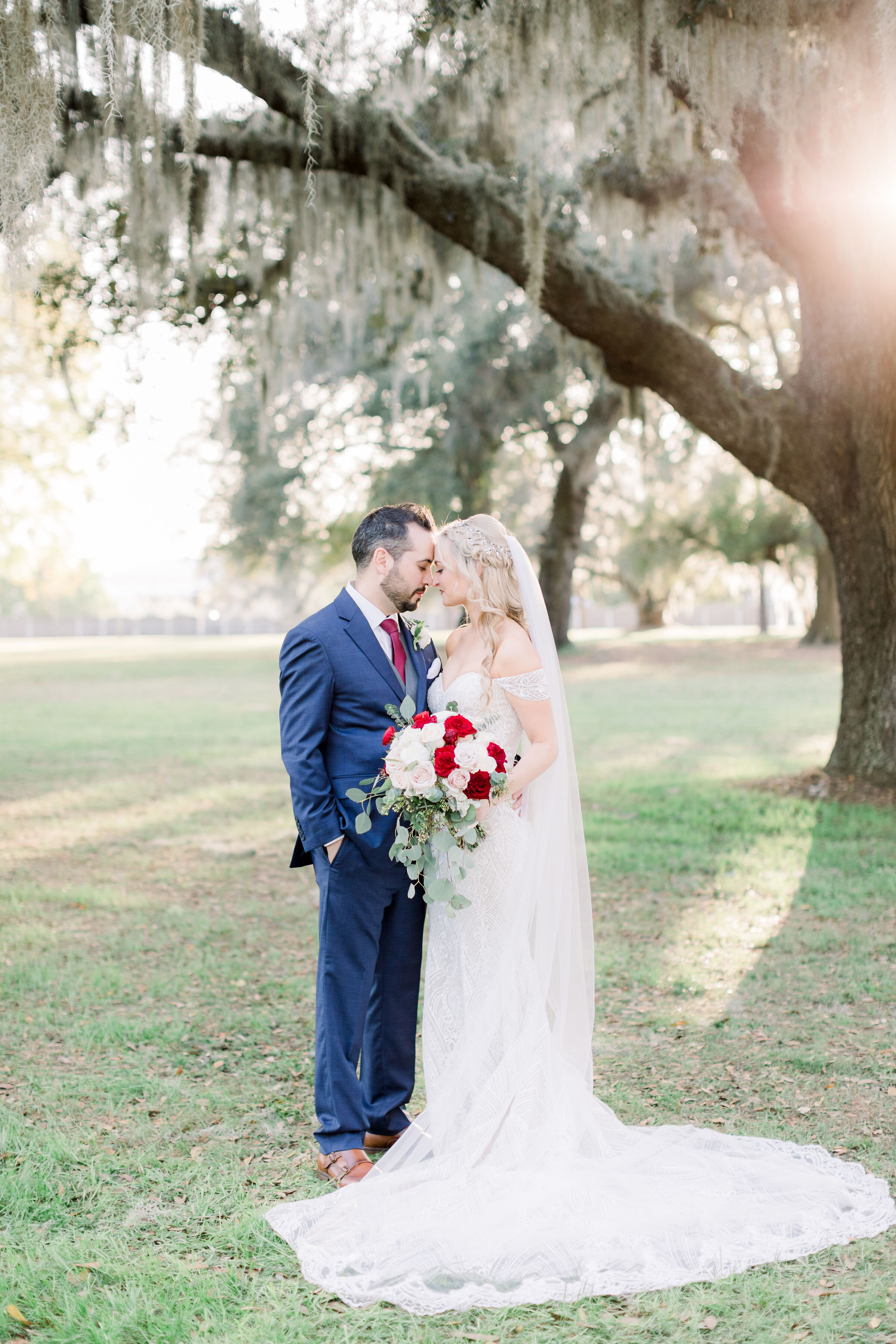 A beautiful country style winter wedding with an outdoor ceremony in Florida.jpg