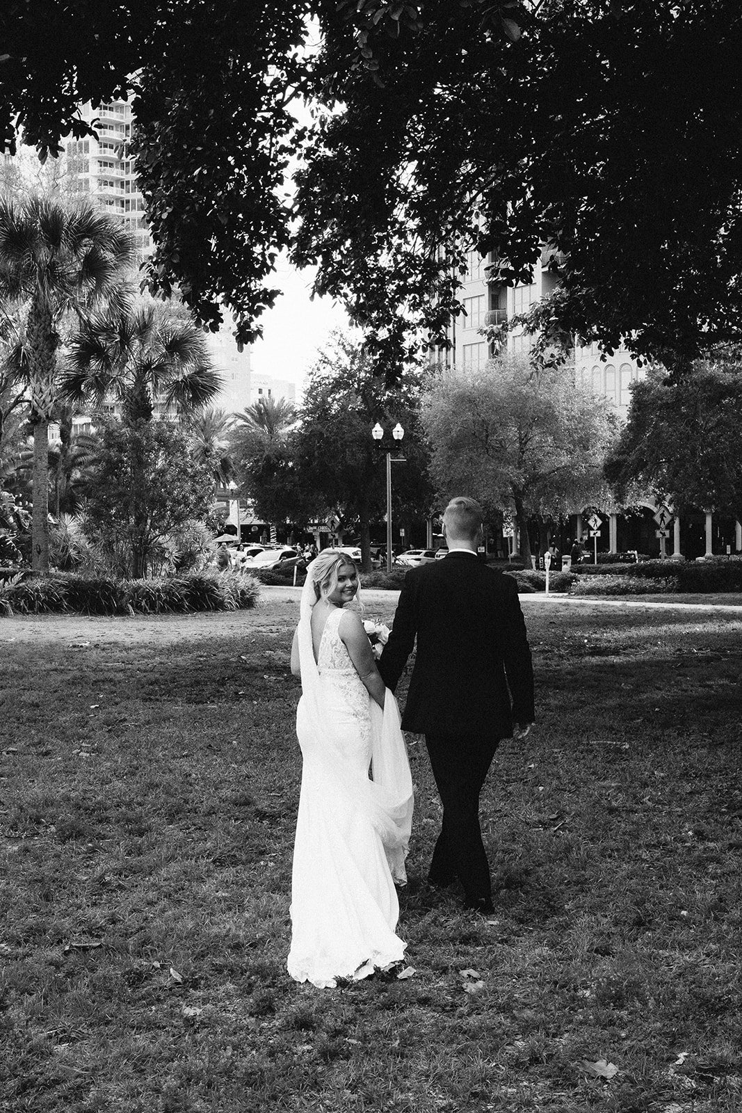 Madison-and-Zak-Wedding-St.-Petersburg-Museum-of-Fine-Art-Wedding-Photographer-Tampa_FL03007_websize.jpg