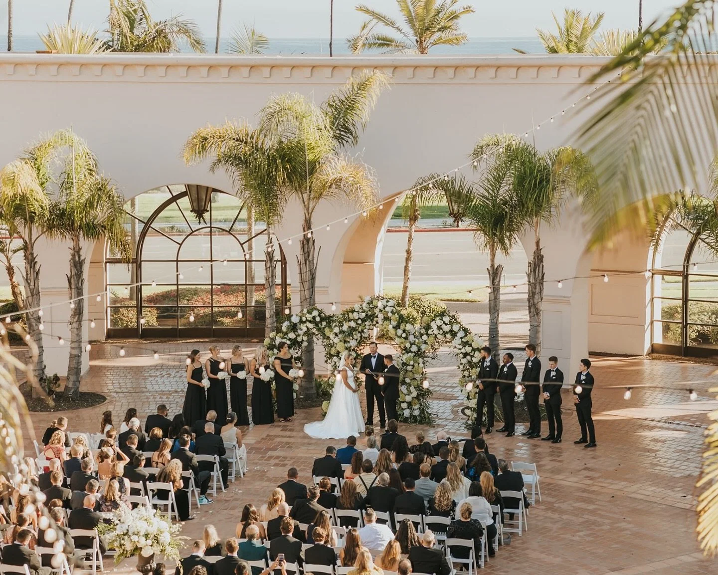 My 2025 wedding season is officially kicking off next week and I am so excited to be heading back to SB for another gorgeous wedding!! It&rsquo;s one of my favorite cities in California and truly such a perfect place to get married 🤍 

Sharing some 