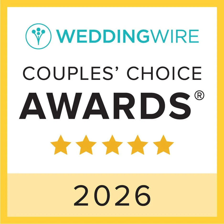 Wedding Wire 2026 Couples' Choice Award badge for Emma Nicole Photography.