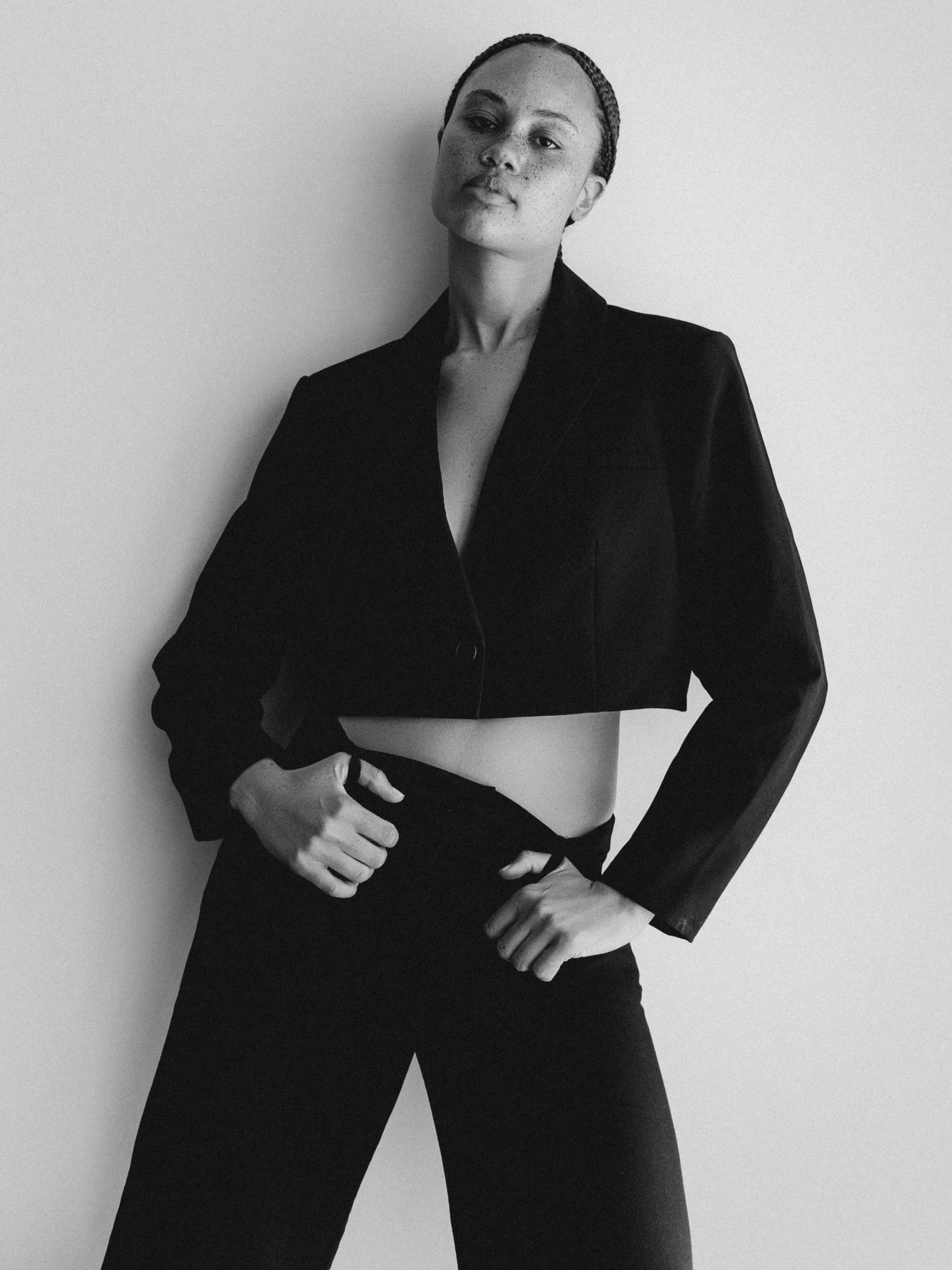 Nicole-CarolPersons-8bw.jpg