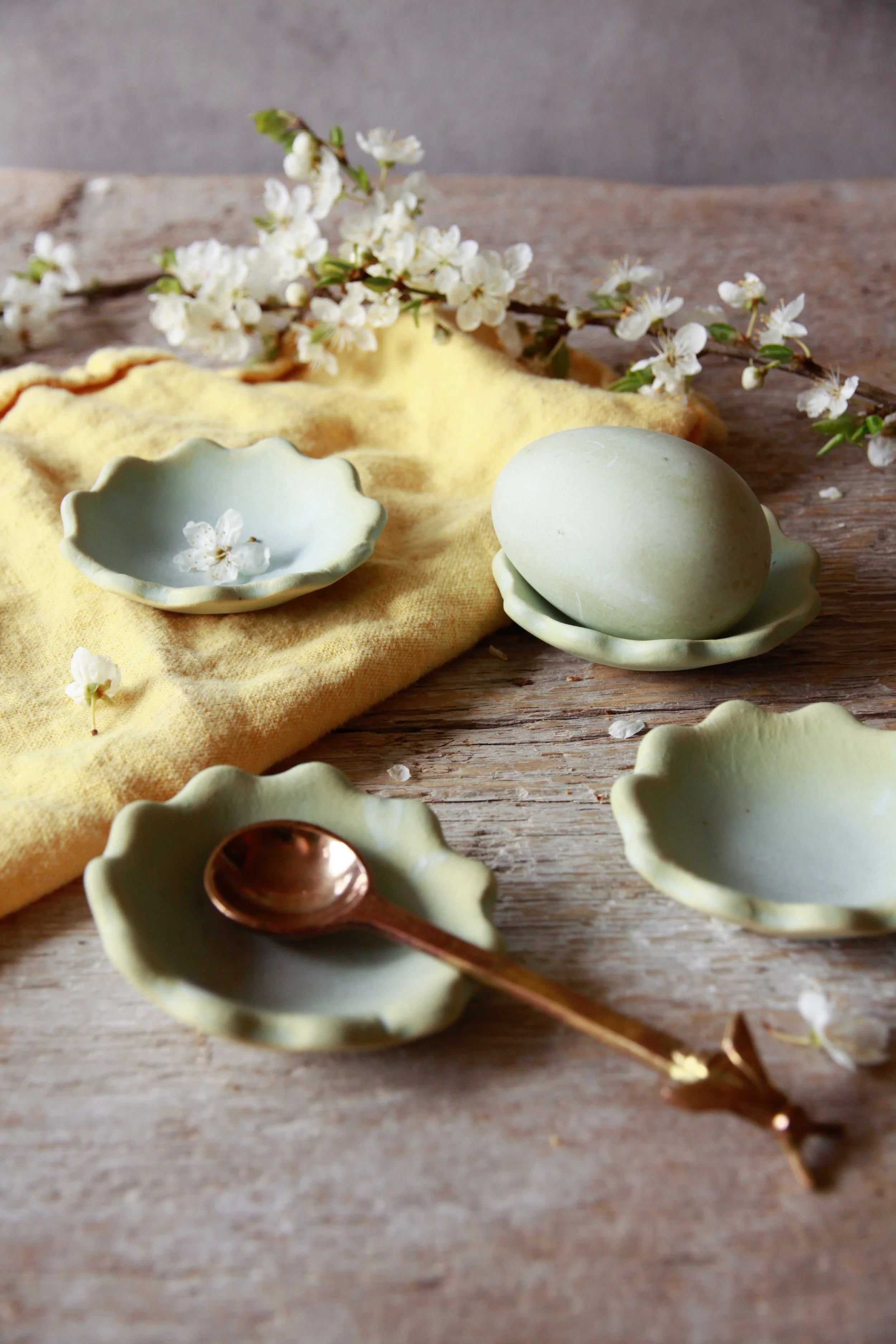 glass ball dish | duck egg