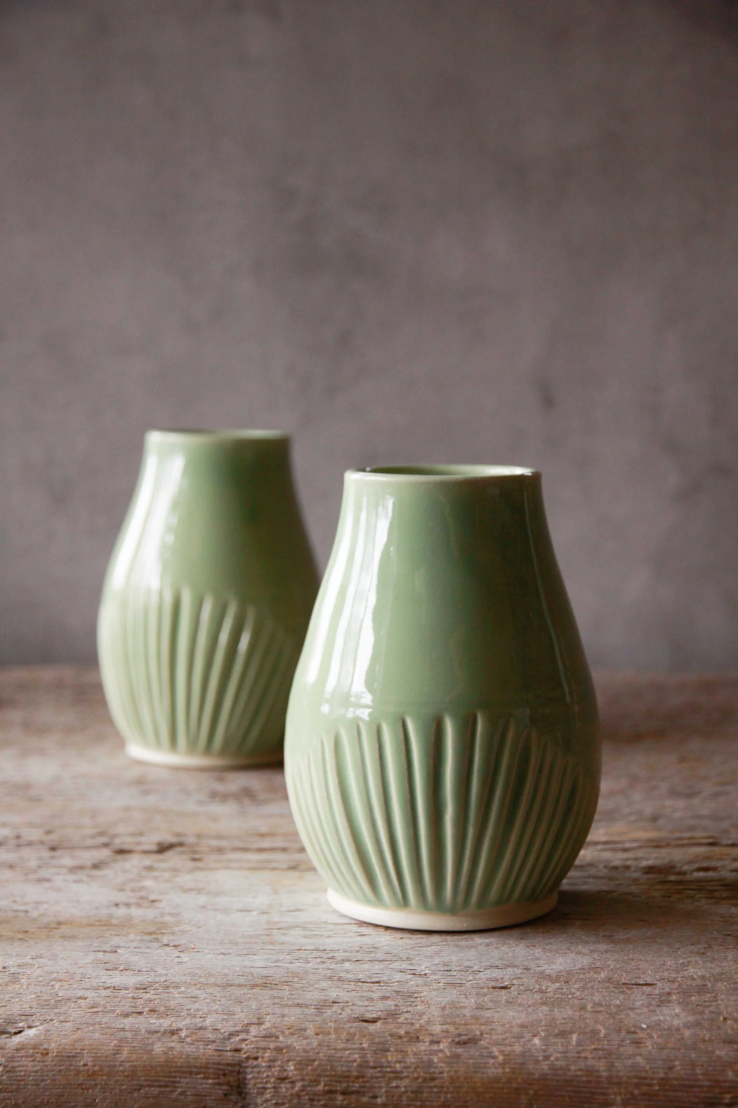 vase | medium | fava bean