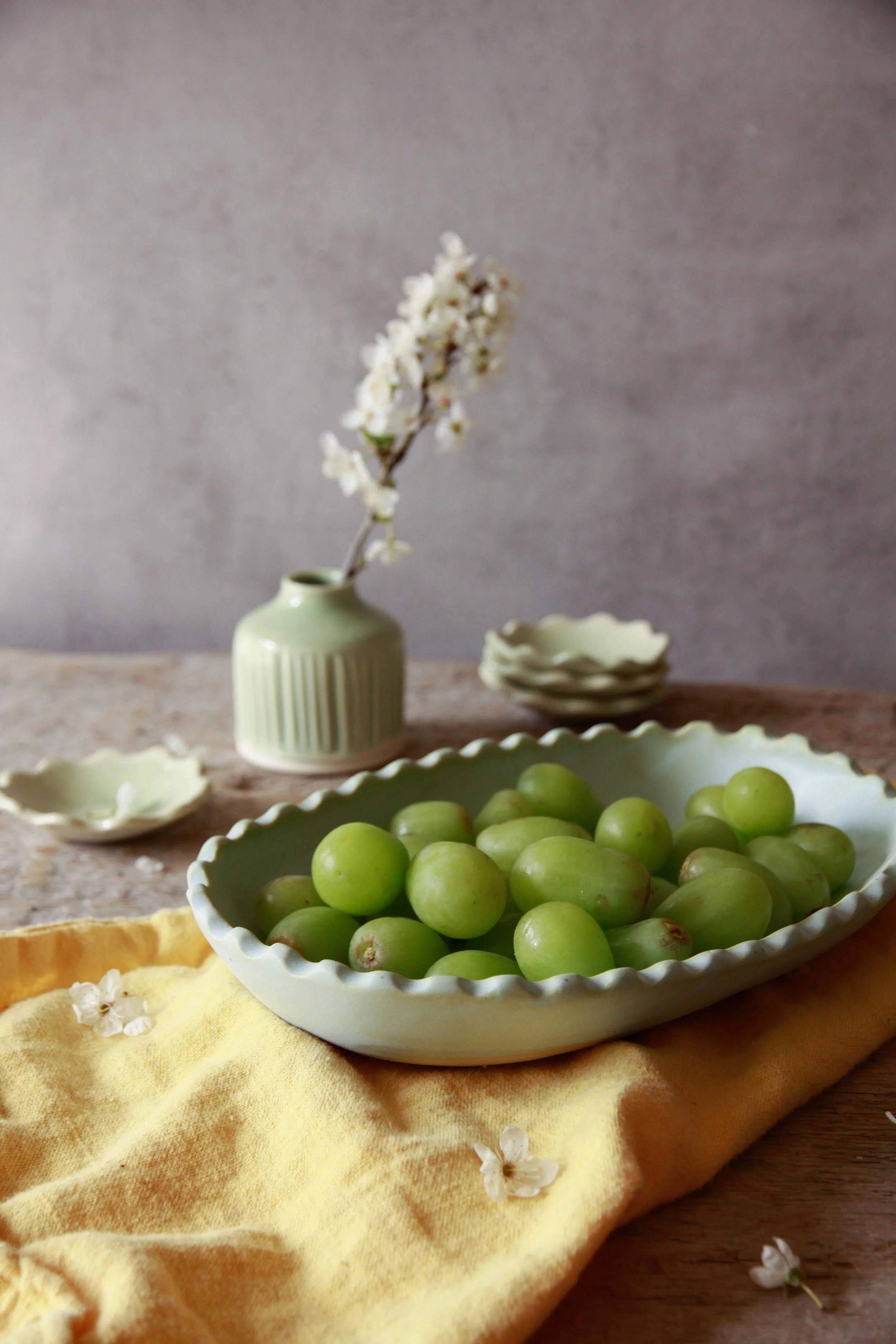 serving dish | small | duck egg