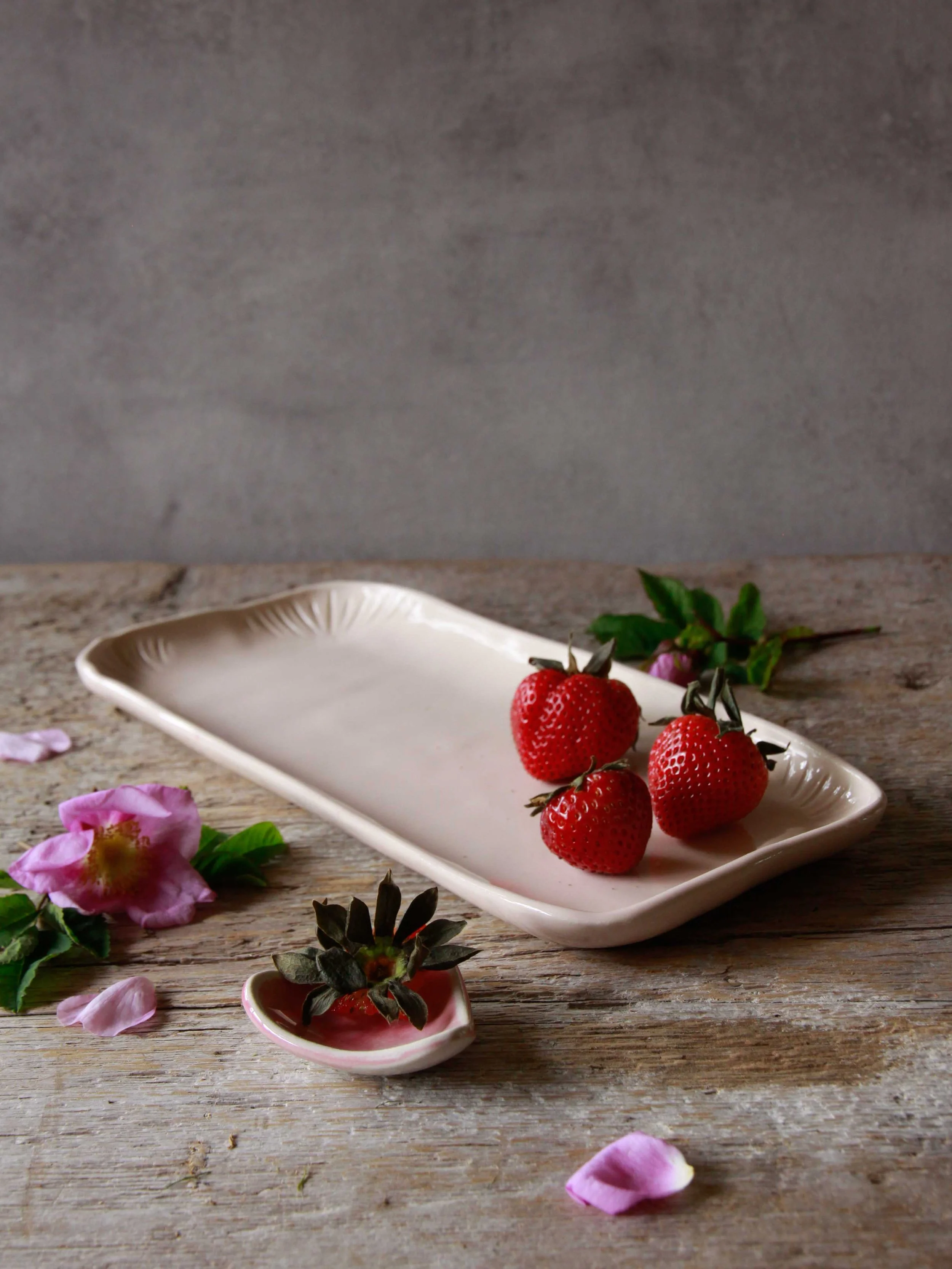 serving dish | small | nootka rose
