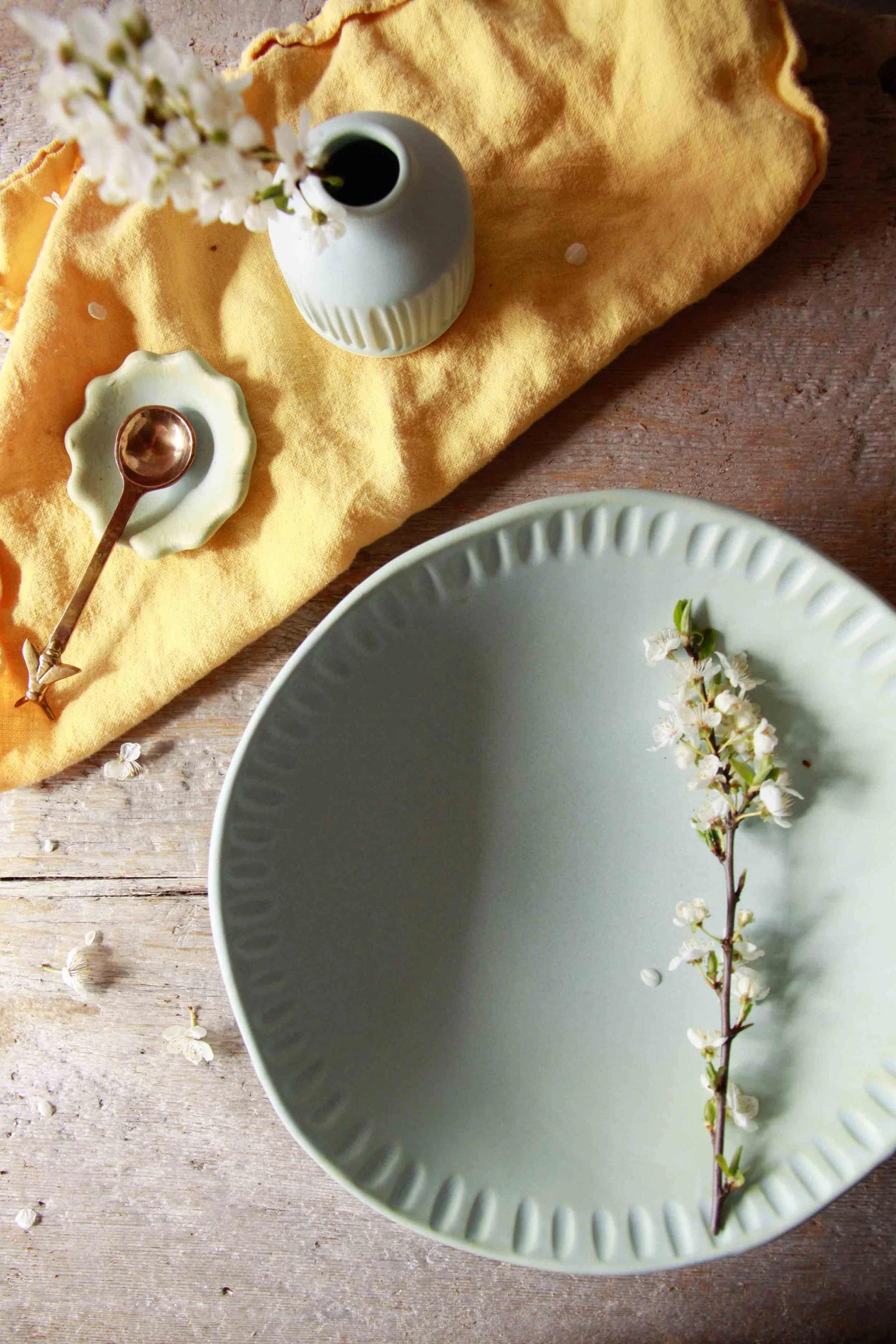 serving dish | medium | duck egg