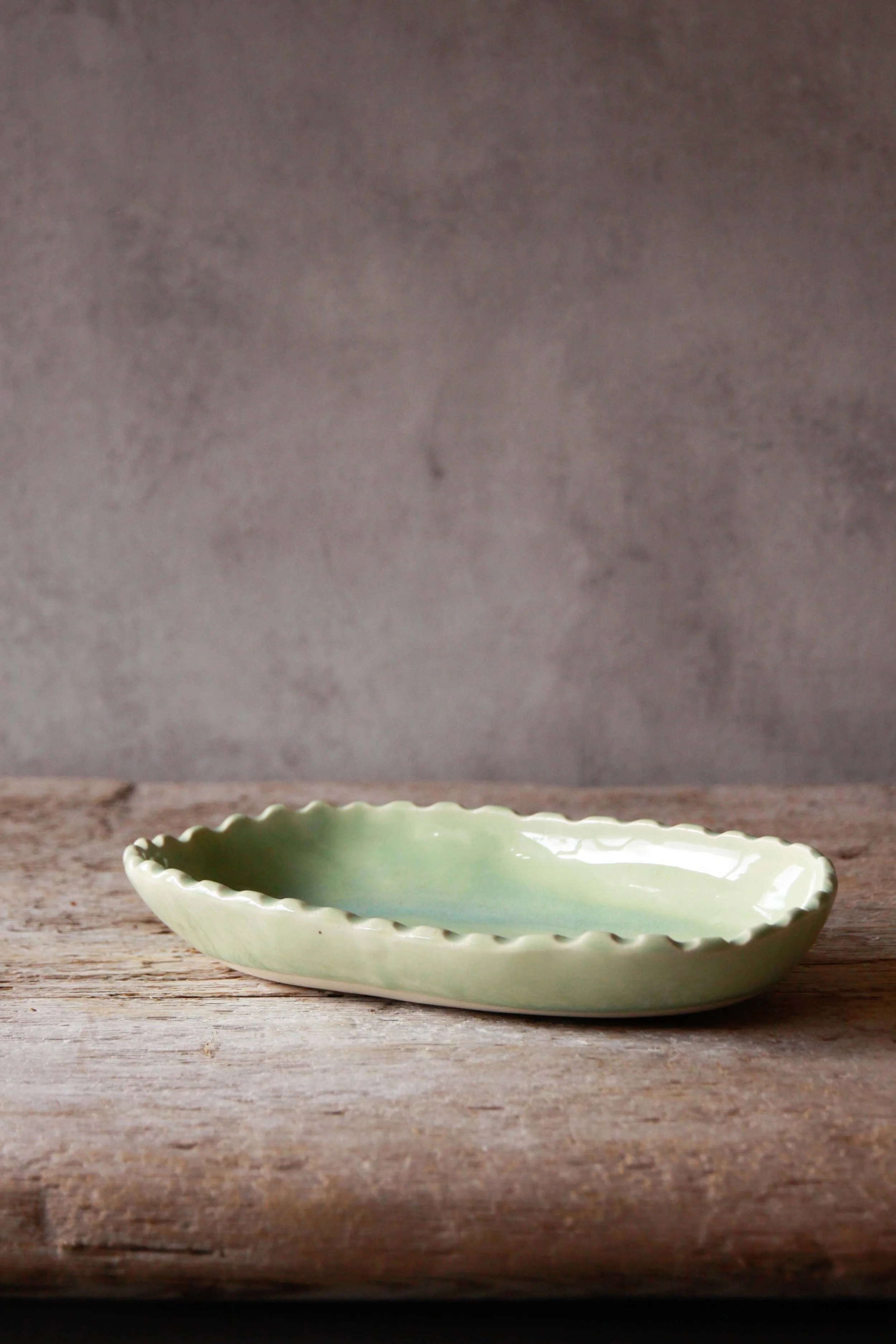 serving dish | small | fava bean