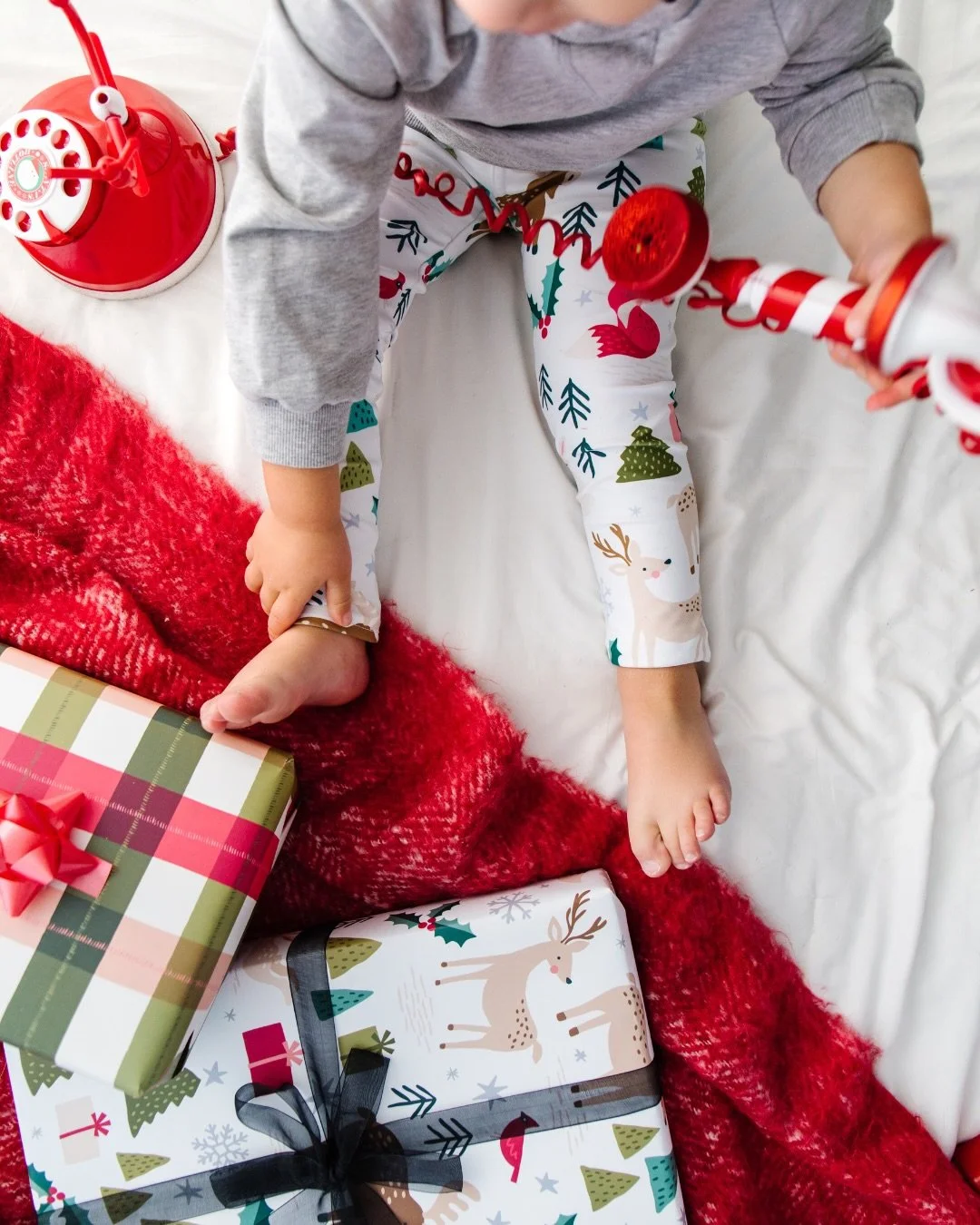 Nothing brings me more joy than seeing my designs come to life, especially when my own kiddos are wearing them 🥹💚🦌

I had the best time illustrating this Woodland Winter pattern for @createlivshop. This festive design, along with other holiday pat