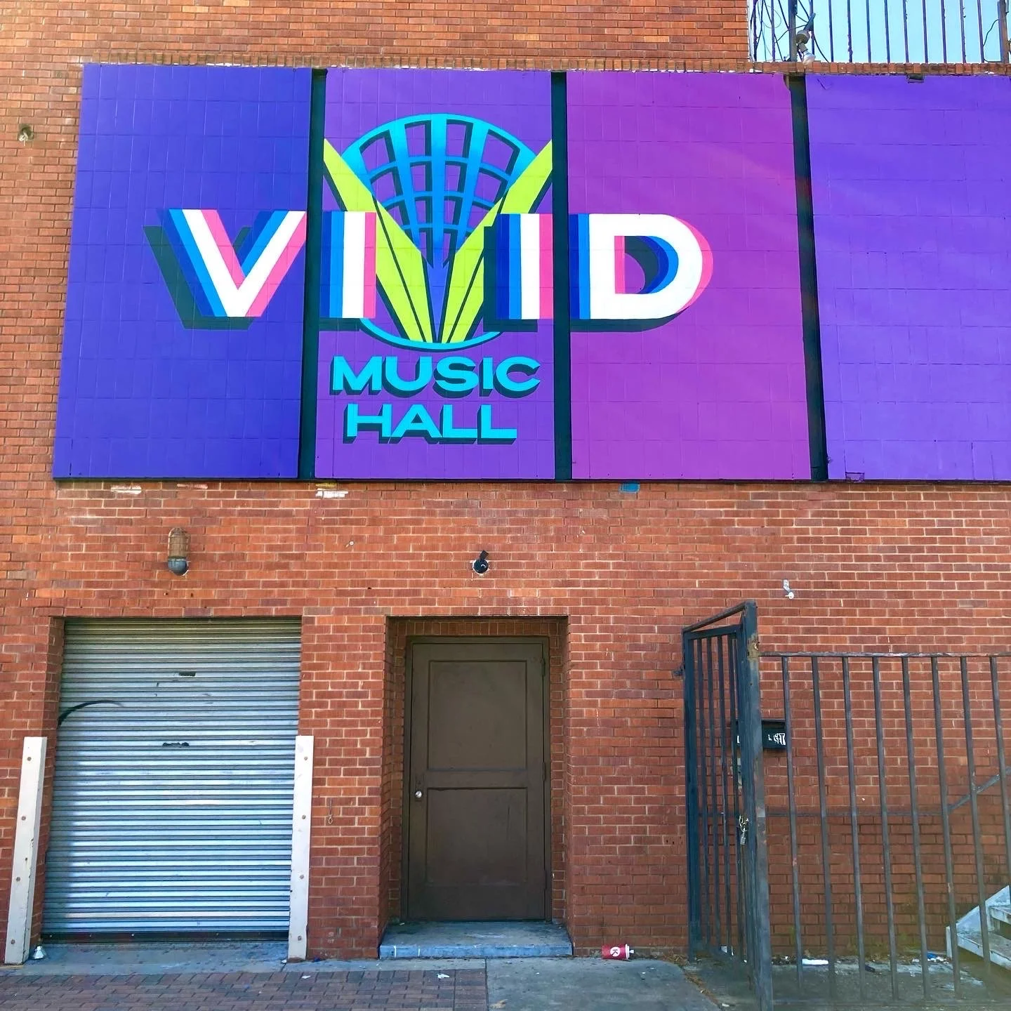 VIVID Music Hall
Urban Art Gainesville, Fl
Street Art Gainesville, Fl
Mural Art Gainesville, Fl
Mural Artist Gainesville, Fl
Hand Painted Signs Gainesville, Fl
Fine Art Gainesville, Fl
Hand Painted, Signs Mural, Street Art, Fine Art, Mural Artist, Vi