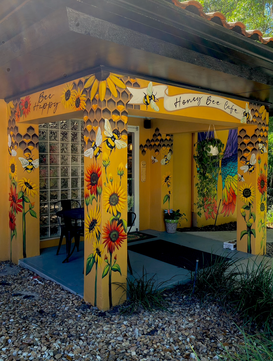 Honey Bee Cafe
Urban Art Gainesville, Fl
Street Art Gainesville, Fl
Mural Art Gainesville, Fl
Mural Artist Gainesville, Fl
Hand Painted Signs Gainesville, Fl
Fine Art Gainesville, Fl
Hand Painted, Signs Mural, Street Art, Fine Art, Mural Artist, Visi