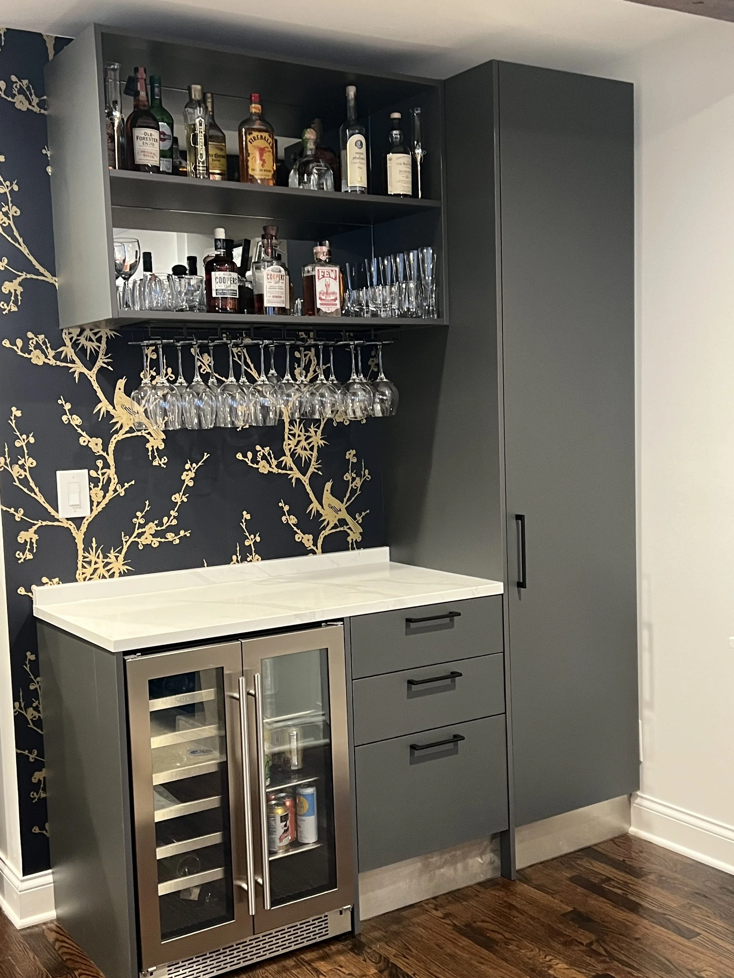 Bar Unit In Andersonville