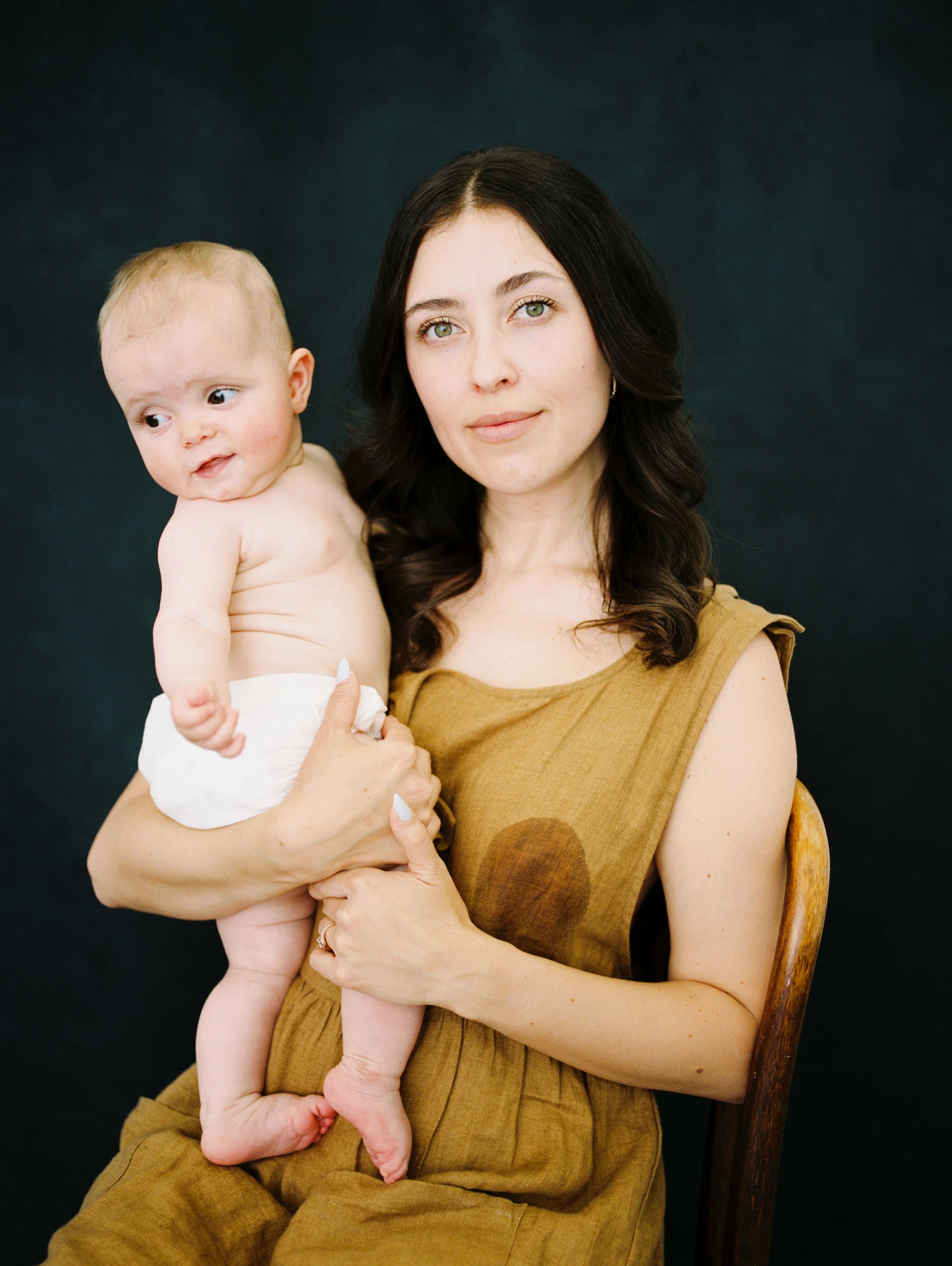 05-2025_WindowStudioSession_Portra400-21.jpg